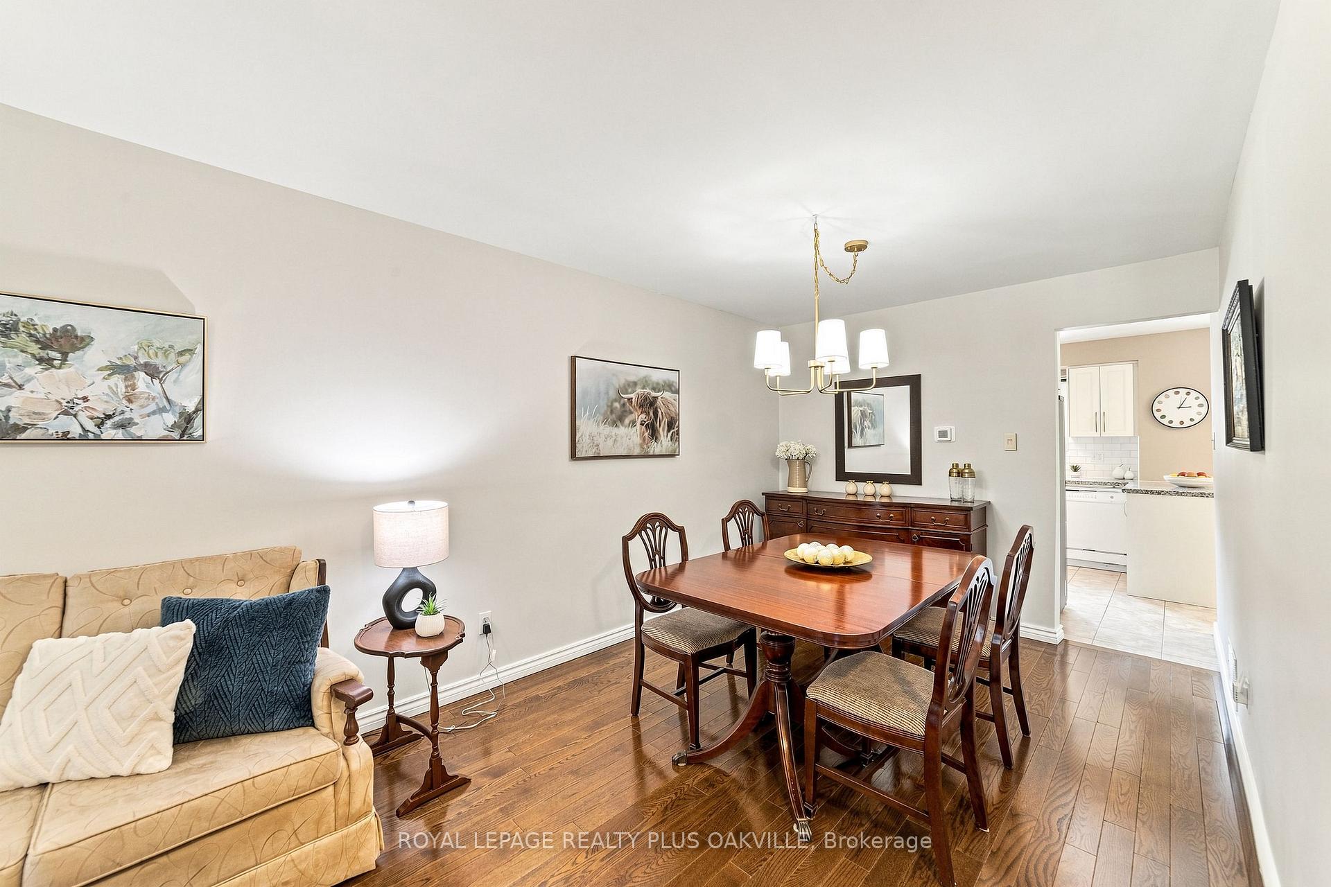 Photo 9 of 2238 MacLennan Drive, Oakville, River Oaks — HOMEH