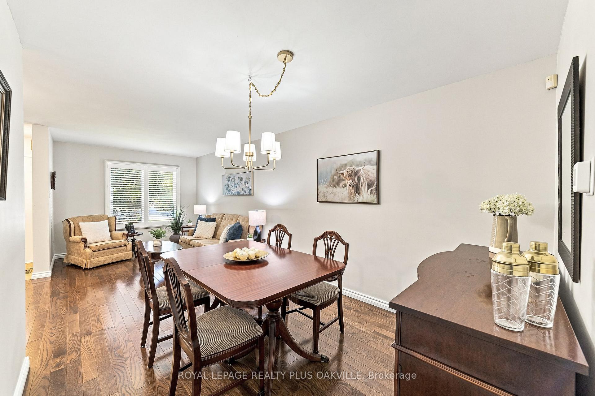 Photo 10 of 2238 MacLennan Drive, Oakville, River Oaks — HOMEH