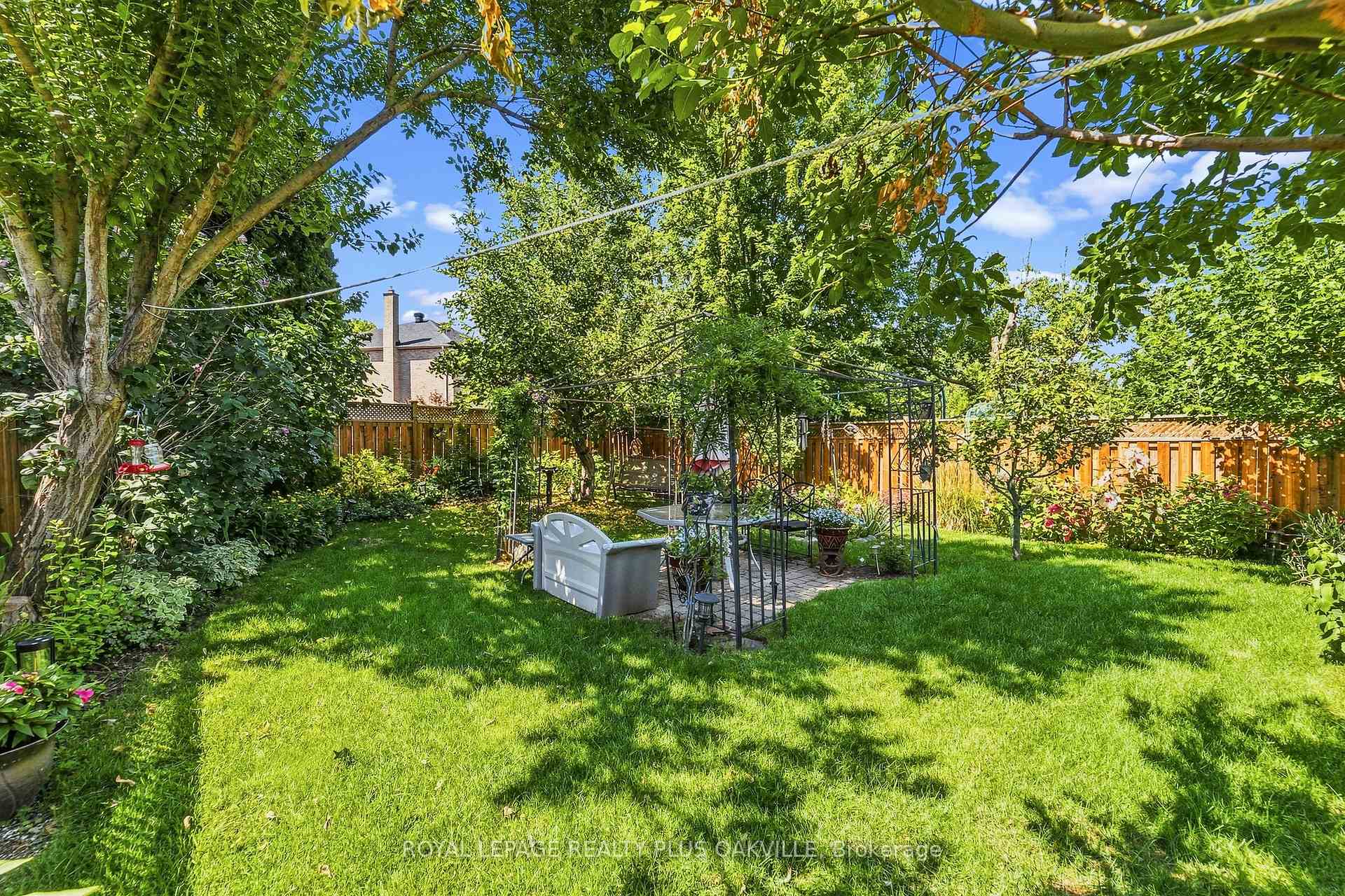 Photo 32 of 2238 MacLennan Drive, Oakville, River Oaks — HOMEH