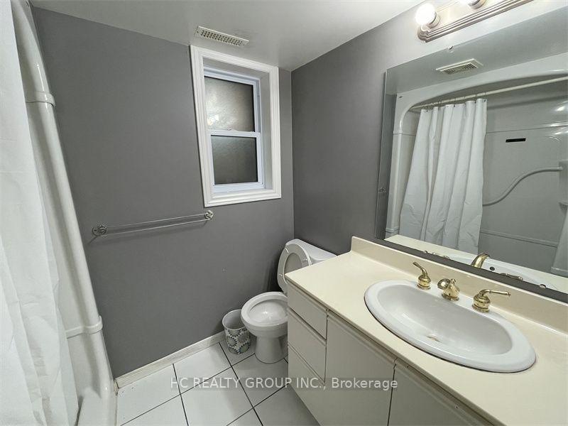 Photo 11 of 84 Daleview Crescent, London, North G — HOMEH