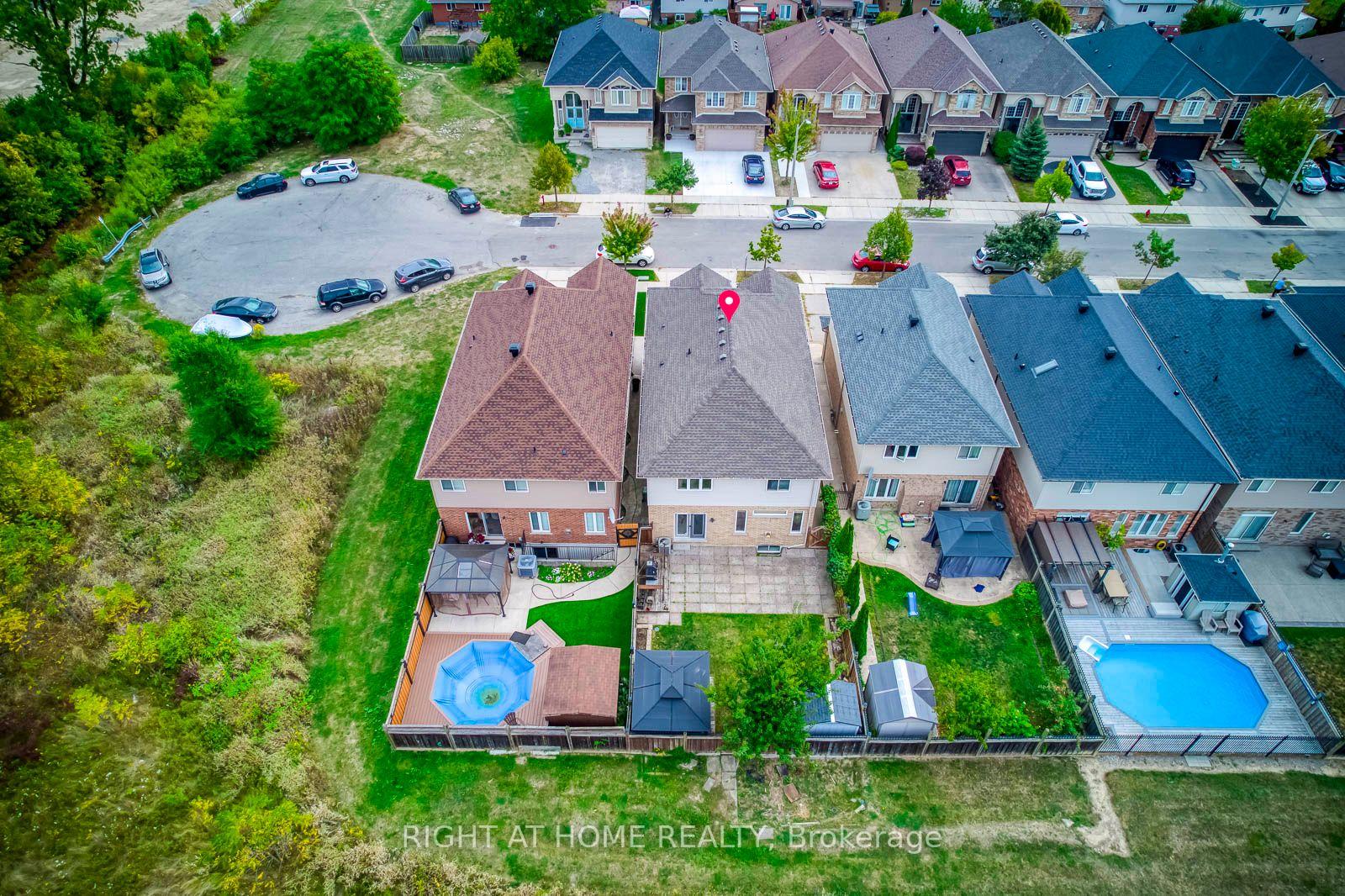 Photo 3 of 38 Assisi Street, Hamilton, Broughton — HOMEH