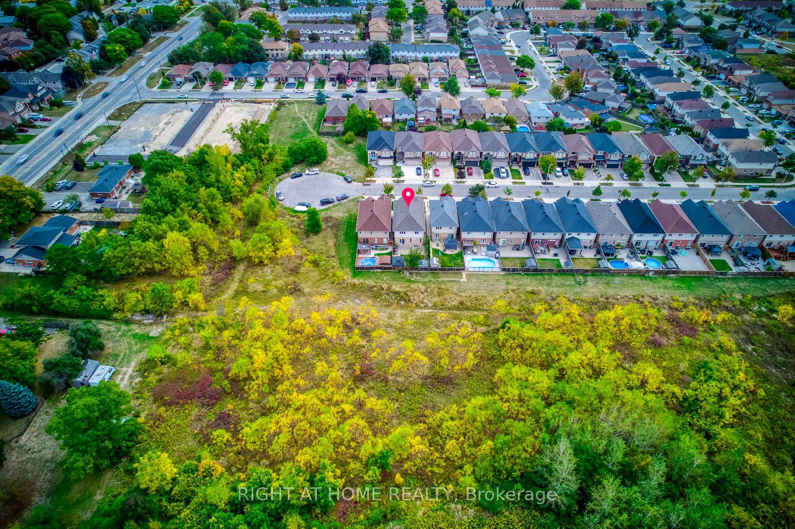 Photo 4 of 38 Assisi Street, Hamilton, Broughton — HOMEH
