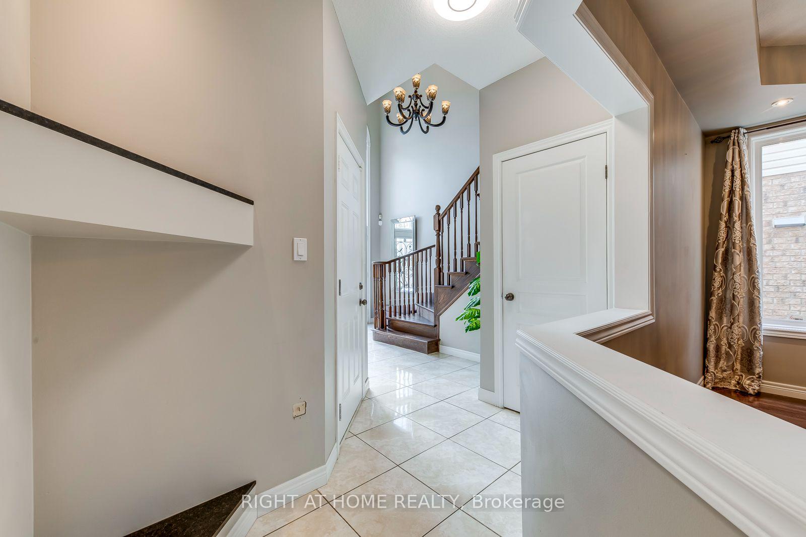 Photo 8 of 38 Assisi Street, Hamilton, Broughton — HOMEH