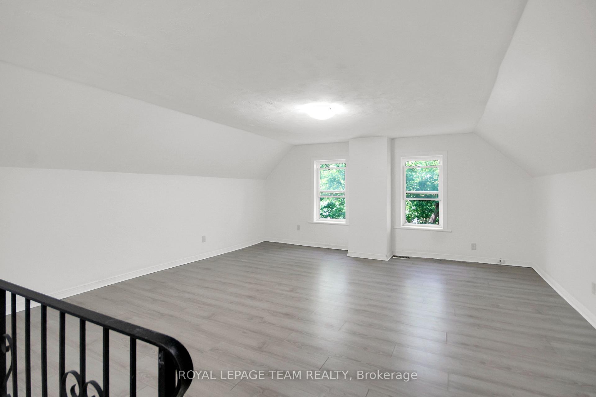 Photo 7 of Unit 5, 4 Eccles Street, Ottawa, West Centre Town — HOMEH