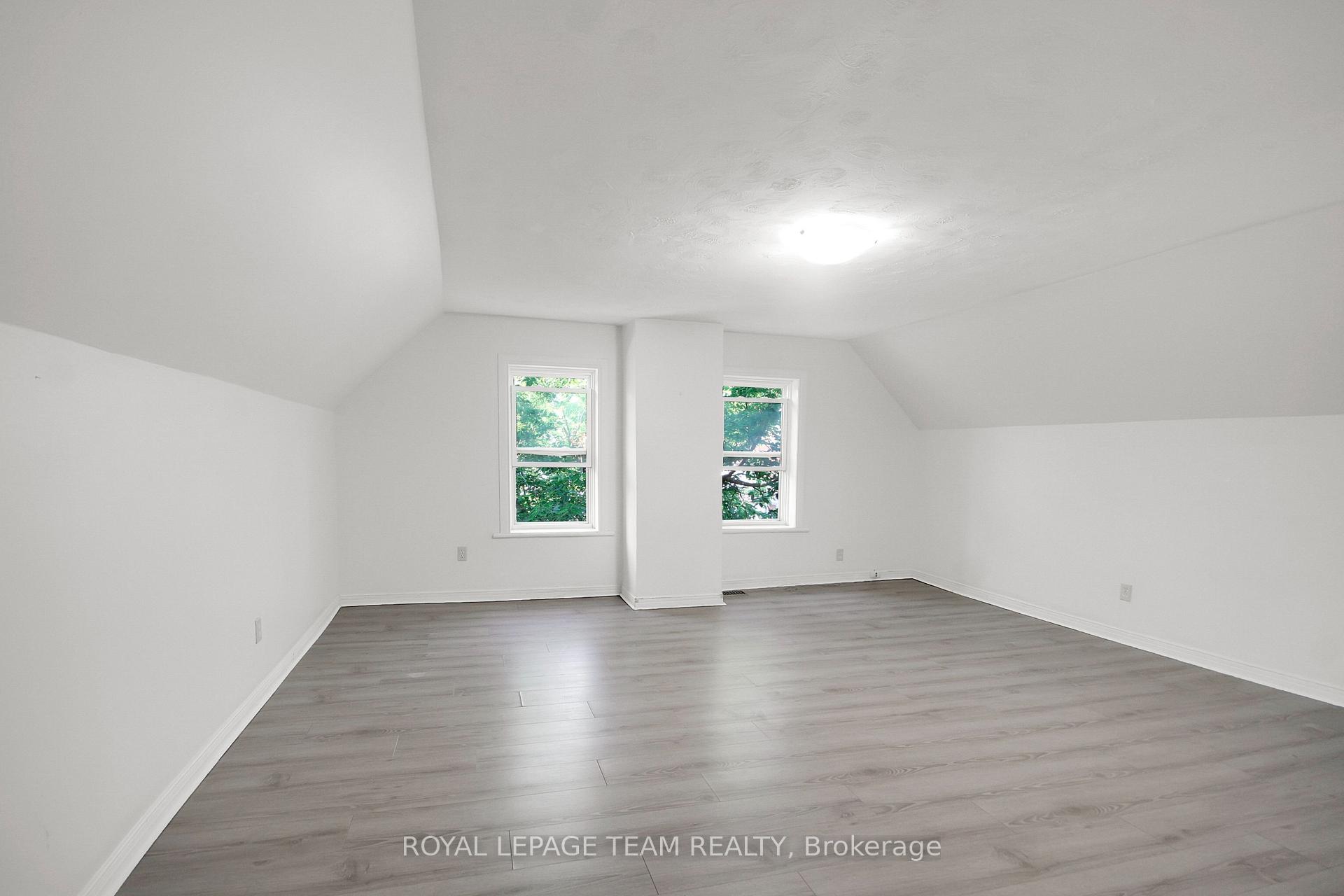Photo 10 of Unit 5, 4 Eccles Street, Ottawa, West Centre Town — HOMEH