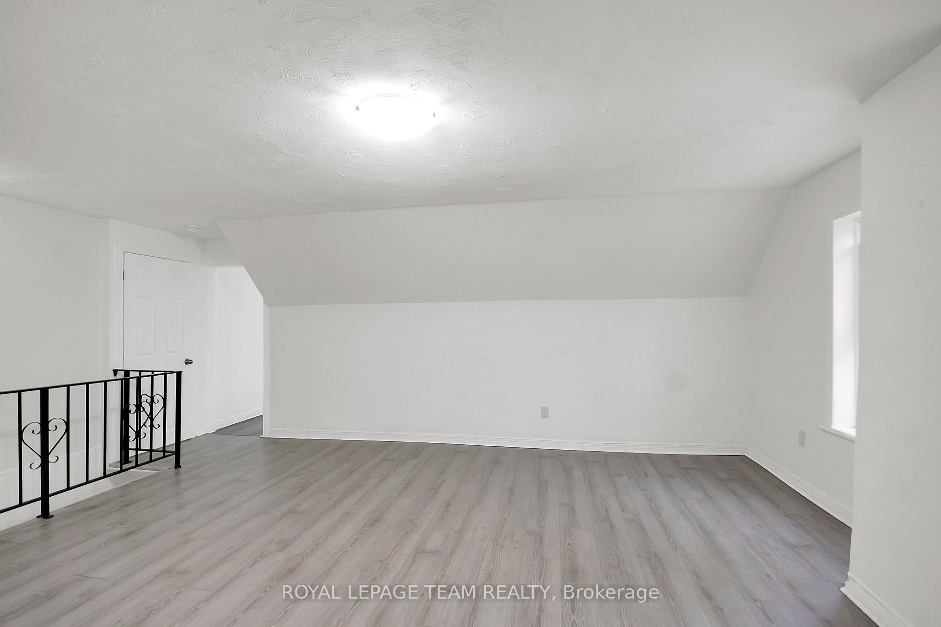 Photo 11 of Unit 5, 4 Eccles Street, Ottawa, West Centre Town — HOMEH