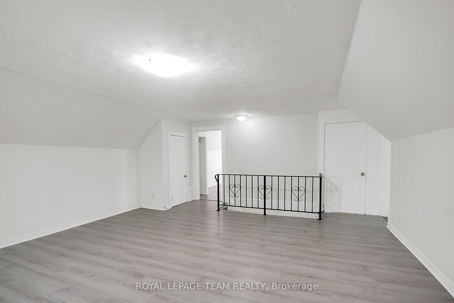 Photo 12 of Unit 5, 4 Eccles Street, Ottawa, West Centre Town — HOMEH