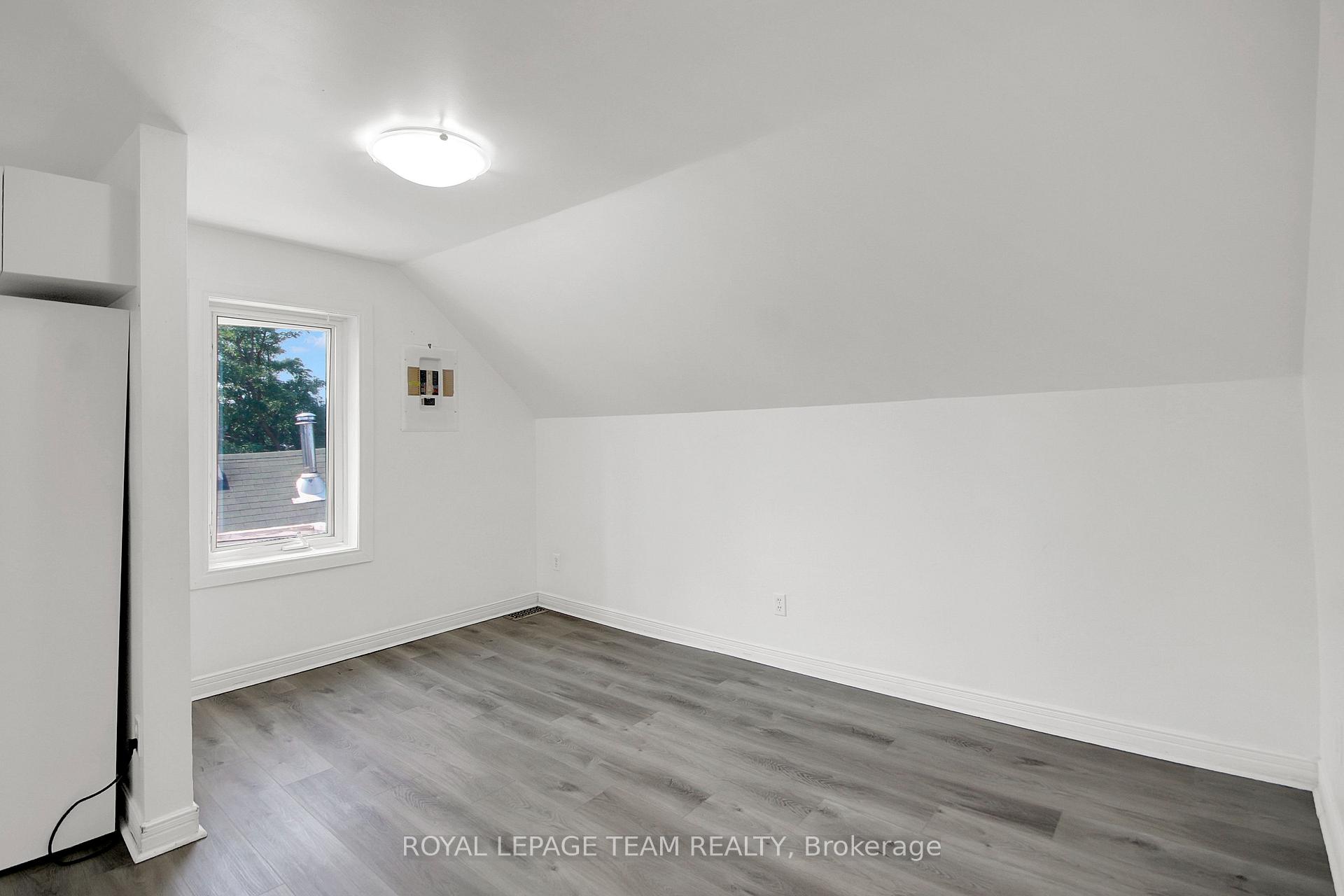 Photo 15 of Unit 5, 4 Eccles Street, Ottawa, West Centre Town — HOMEH