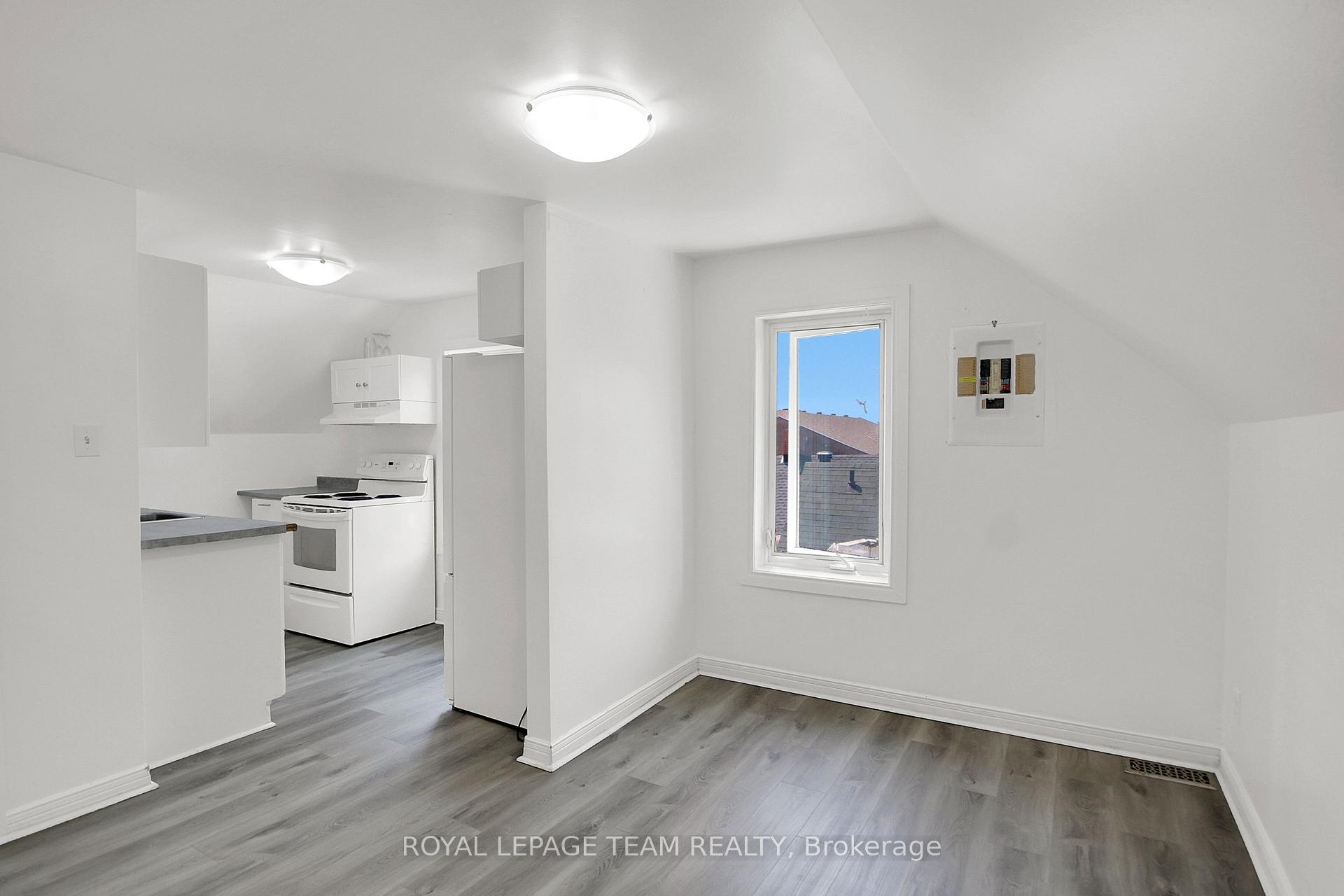 Photo 17 of Unit 5, 4 Eccles Street, Ottawa, West Centre Town — HOMEH
