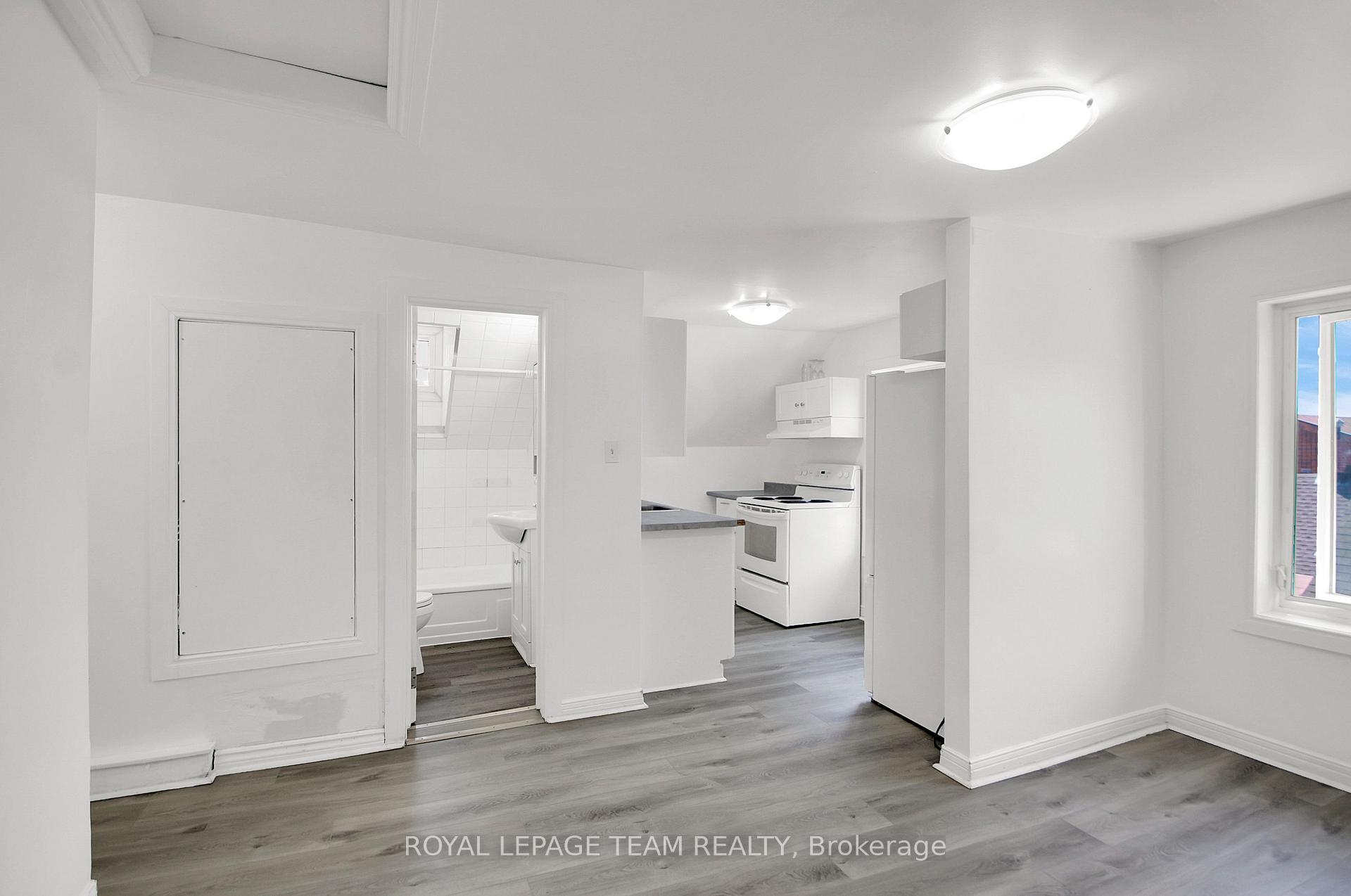 Photo 18 of Unit 5, 4 Eccles Street, Ottawa, West Centre Town — HOMEH