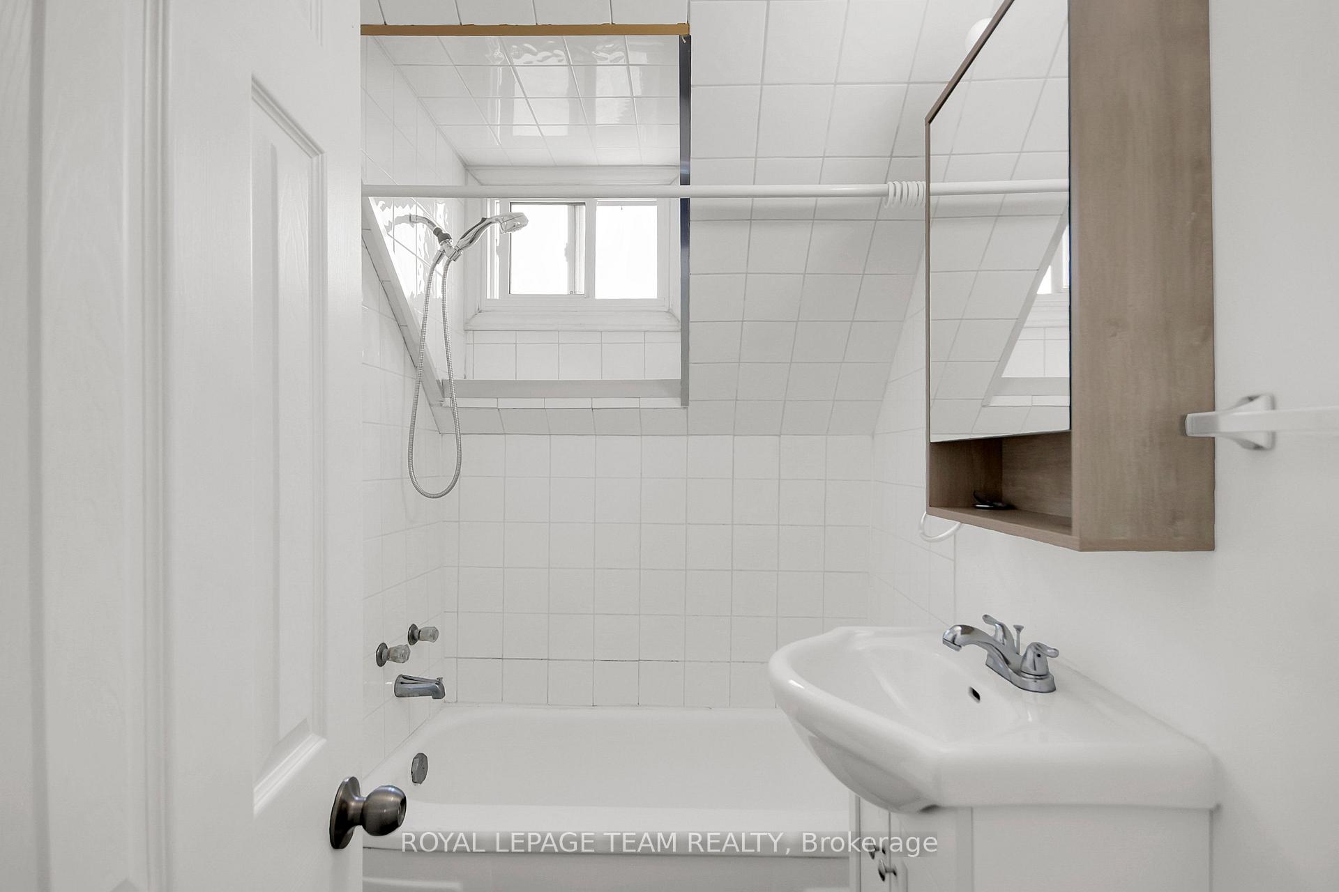 Photo 29 of Unit 5, 4 Eccles Street, Ottawa, West Centre Town — HOMEH