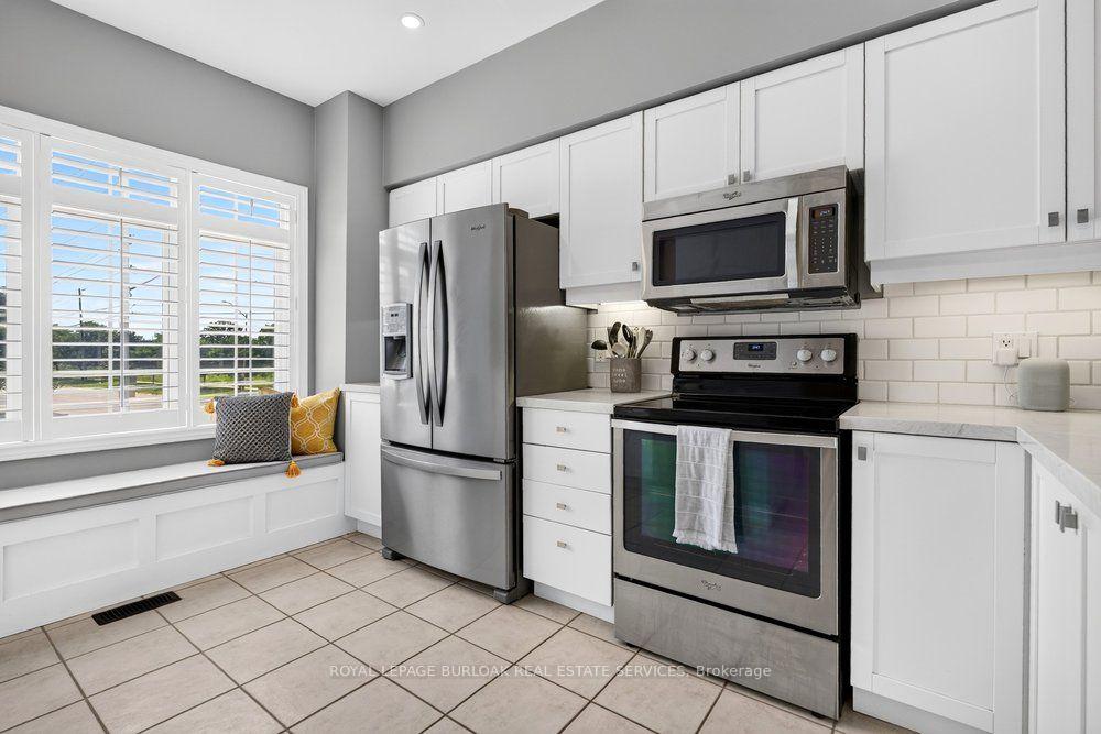 Photo 12 of Unit 40, 5080 Fairview Street, Burlington, Appleby — HOMEH