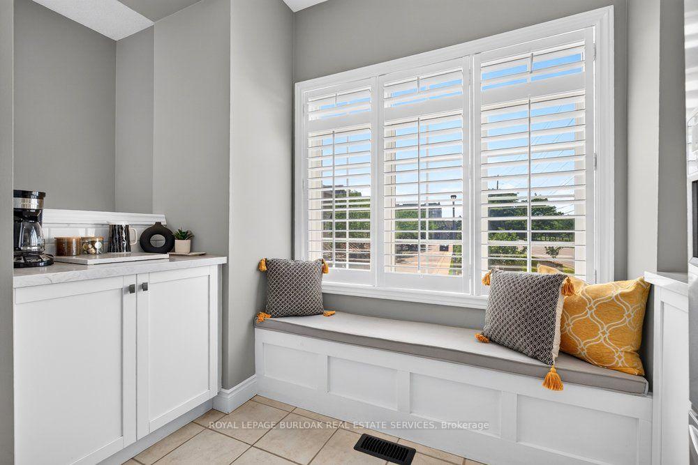 Photo 14 of Unit 40, 5080 Fairview Street, Burlington, Appleby — HOMEH