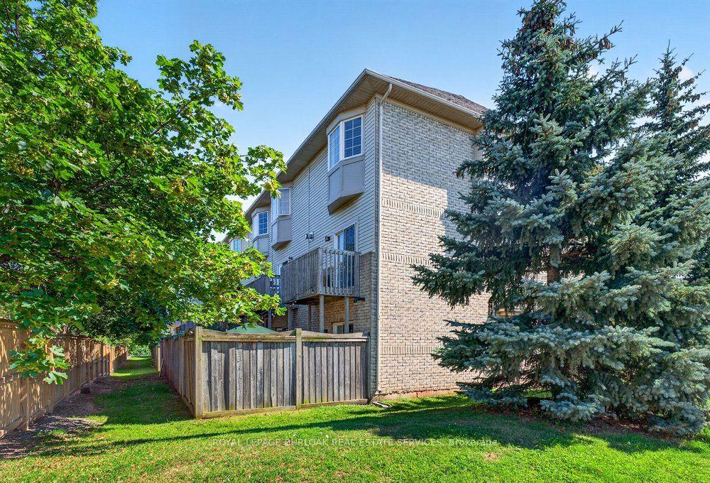 Photo 30 of Unit 40, 5080 Fairview Street, Burlington, Appleby — HOMEH