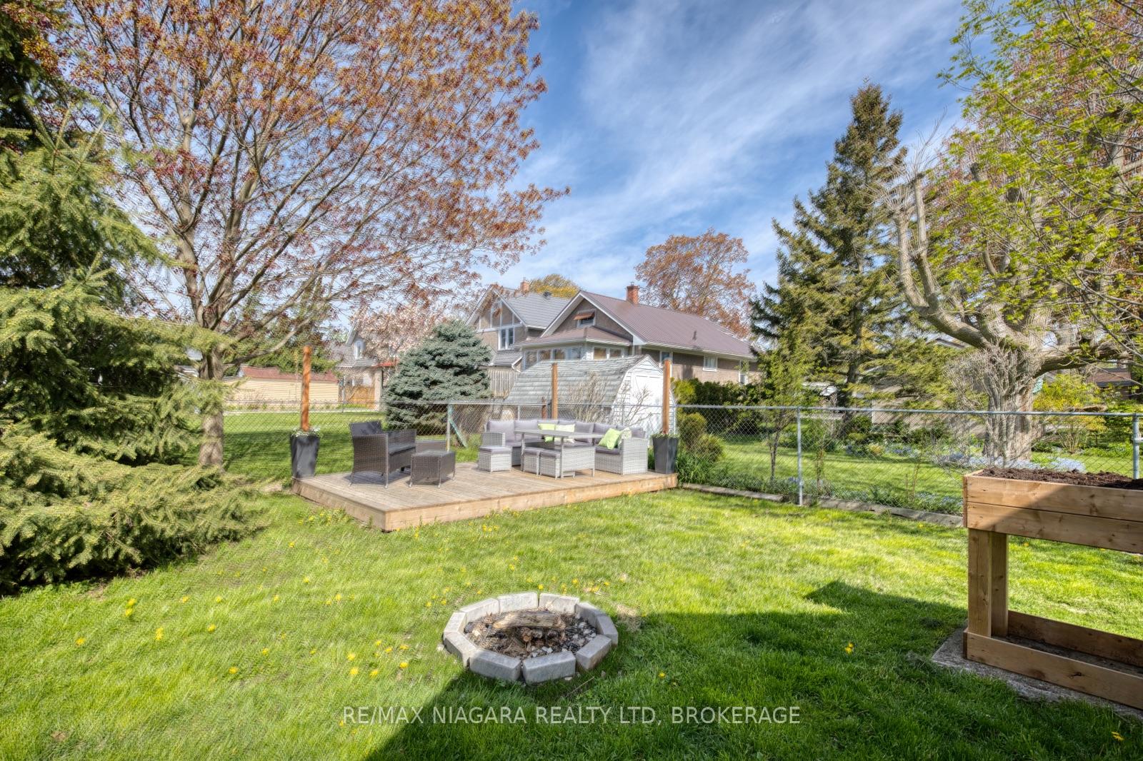 Photo 11 of 168 Steele Street, Port Colborne, Sugarloaf — HOMEH