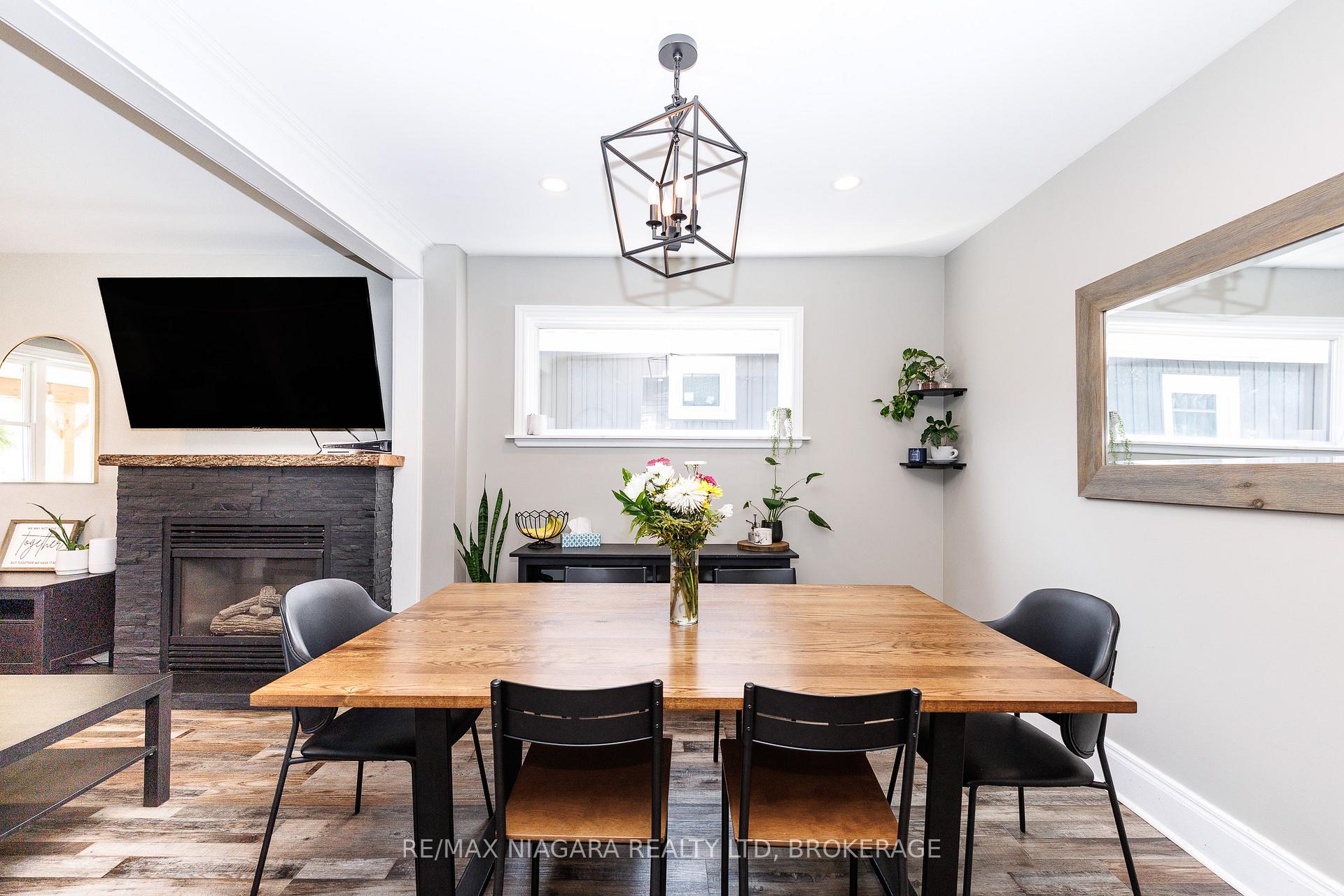 Photo 18 of 168 Steele Street, Port Colborne, Sugarloaf — HOMEH
