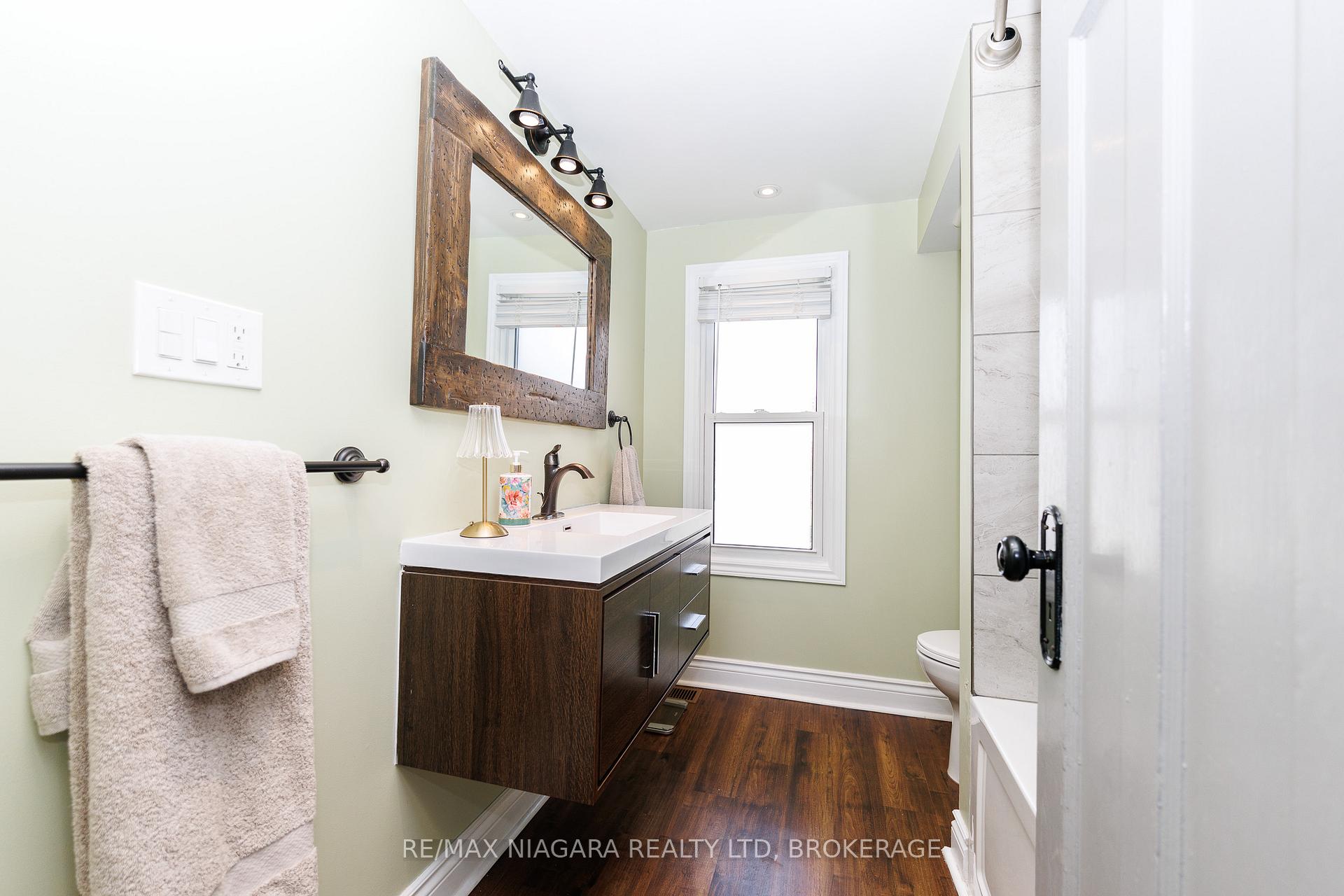 Photo 25 of 168 Steele Street, Port Colborne, Sugarloaf — HOMEH
