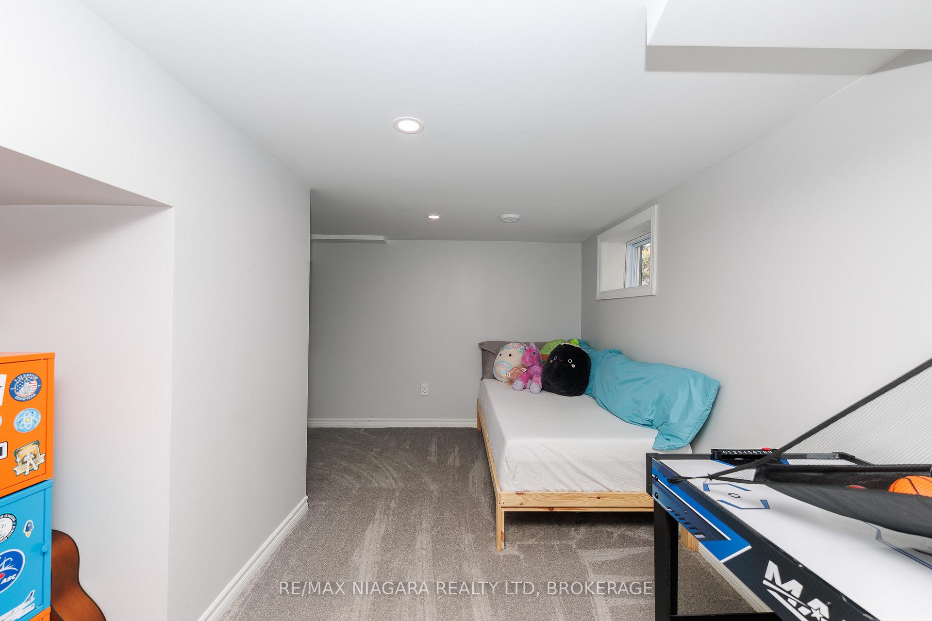 Photo 50 of 168 Steele Street, Port Colborne, Sugarloaf — HOMEH
