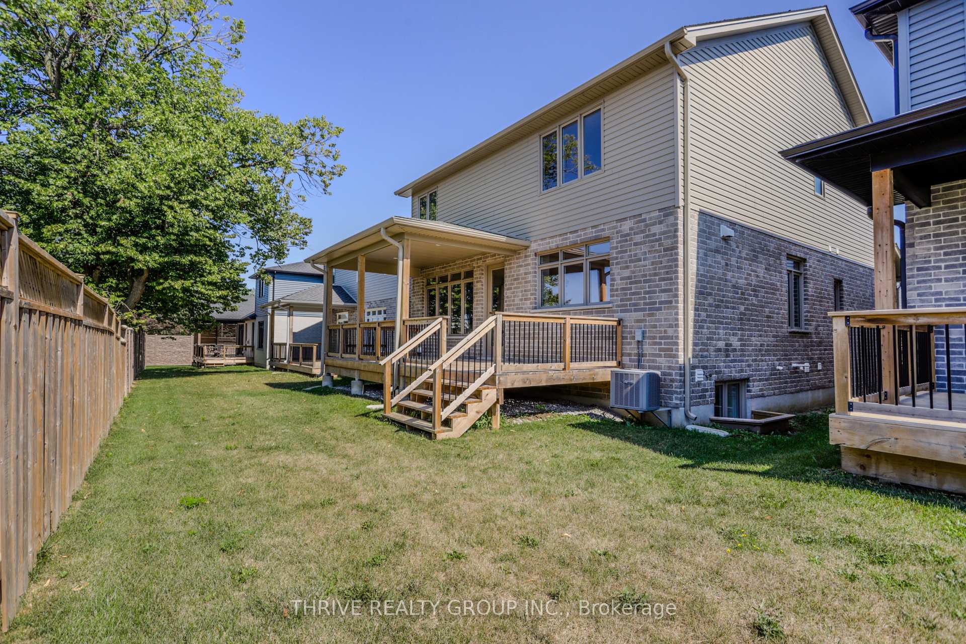 Photo 47 of Unit 5, 1061 Eagletrace Drive, London, North S — HOMEH