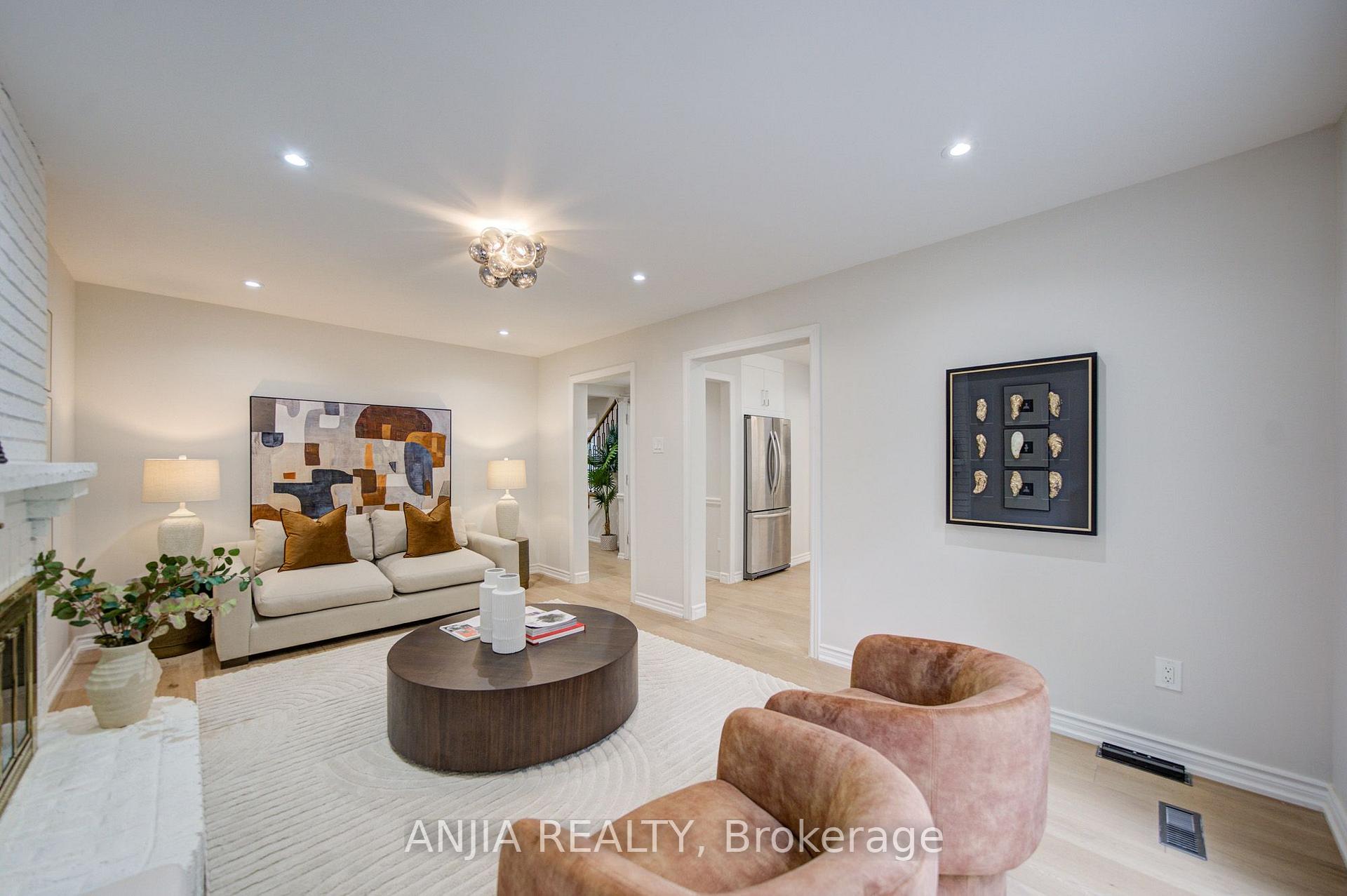Photo 16 of 31 Spanhouse Crescent, Markham, Unionville — HOMEH