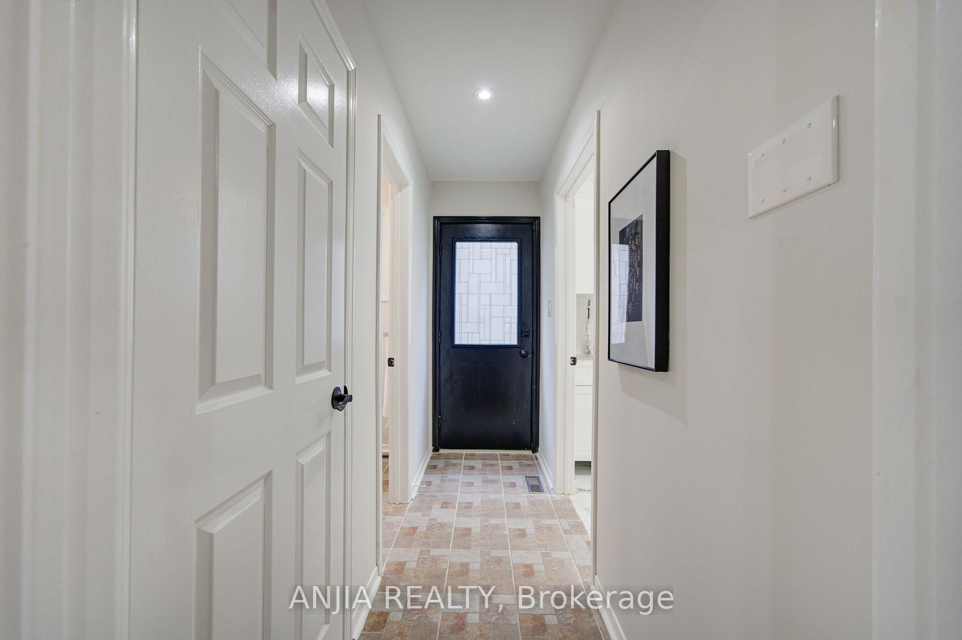 Photo 19 of 31 Spanhouse Crescent, Markham, Unionville — HOMEH