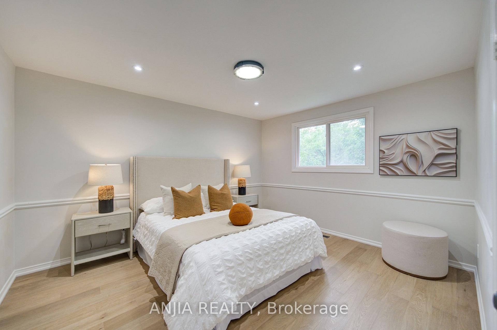 Photo 24 of 31 Spanhouse Crescent, Markham, Unionville — HOMEH