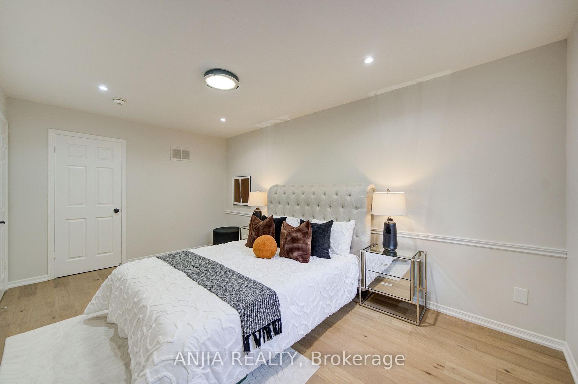 Photo 28 of 31 Spanhouse Crescent, Markham, Unionville — HOMEH