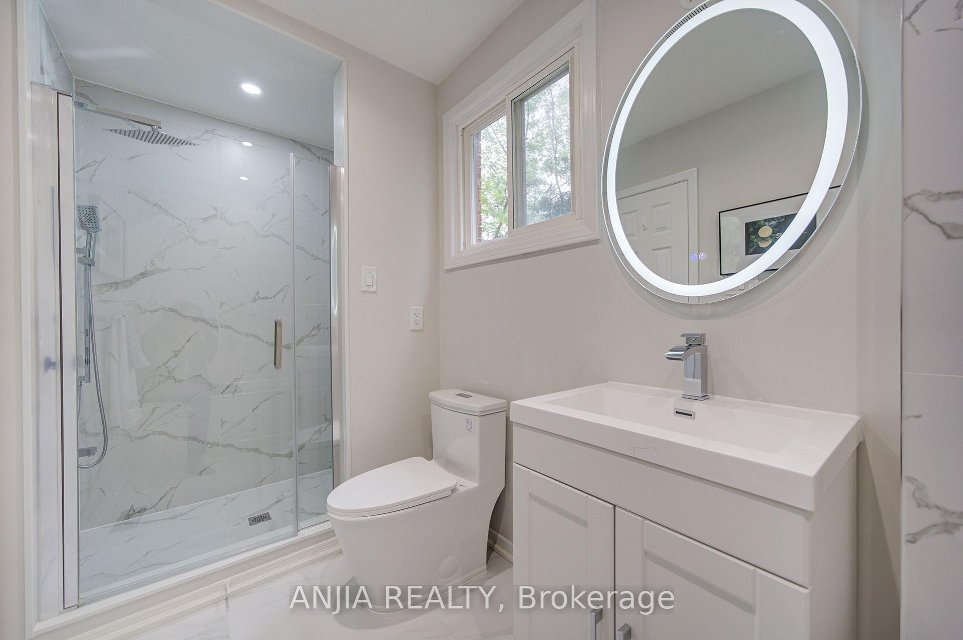 Photo 34 of 31 Spanhouse Crescent, Markham, Unionville — HOMEH