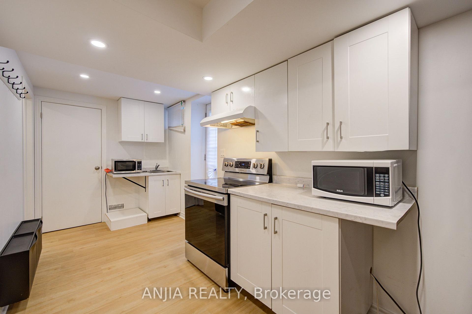 Photo 39 of 31 Spanhouse Crescent, Markham, Unionville — HOMEH