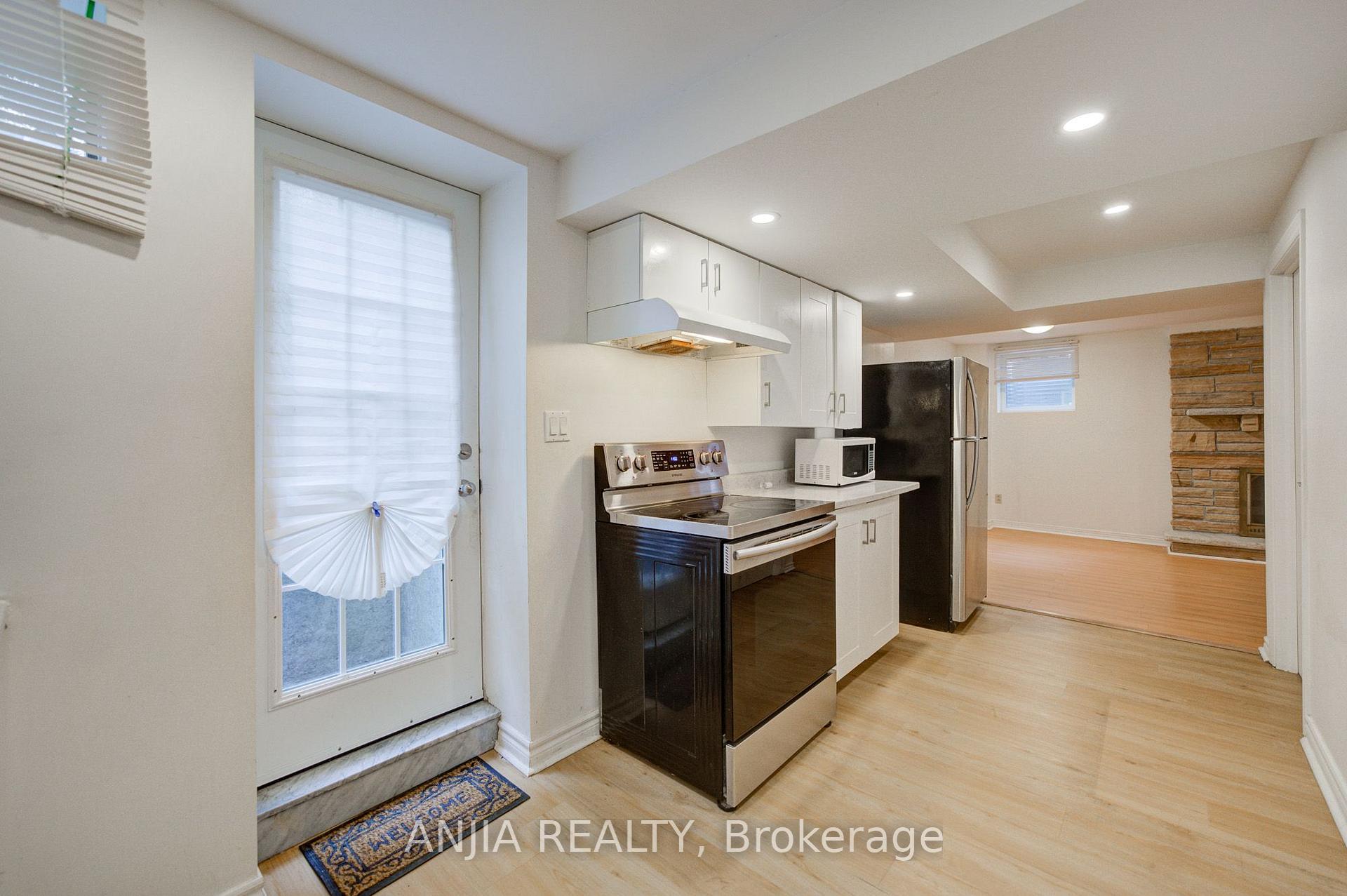 Photo 40 of 31 Spanhouse Crescent, Markham, Unionville — HOMEH
