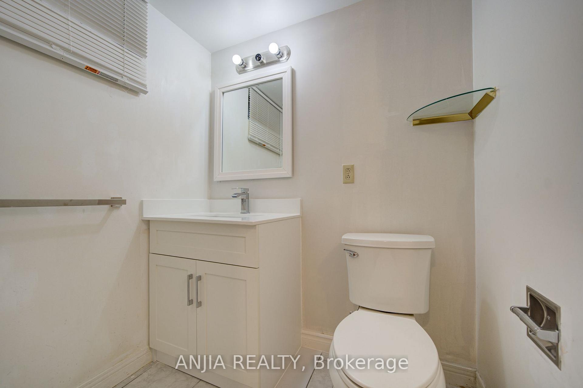 Photo 43 of 31 Spanhouse Crescent, Markham, Unionville — HOMEH