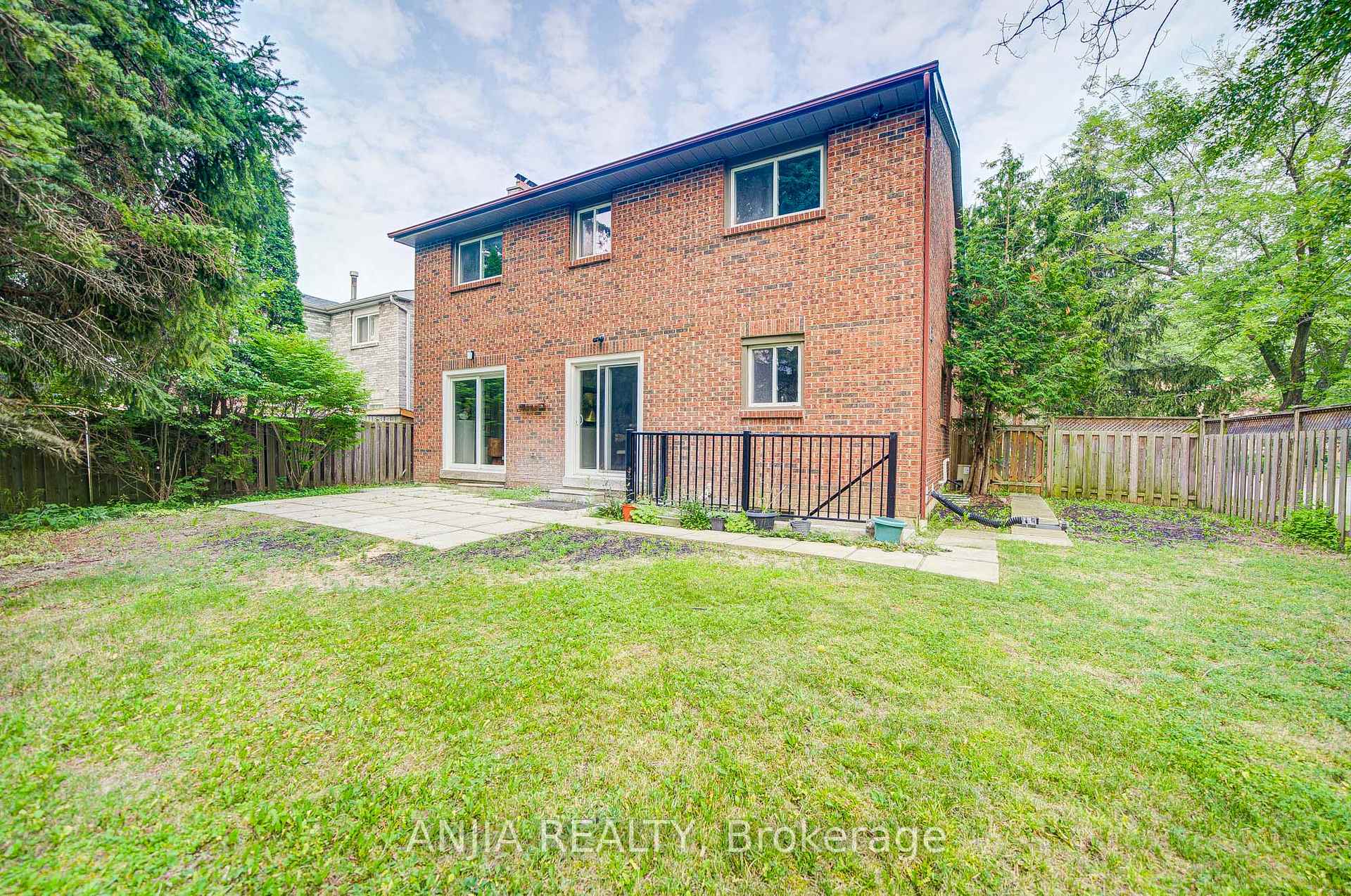 Photo 47 of 31 Spanhouse Crescent, Markham, Unionville — HOMEH