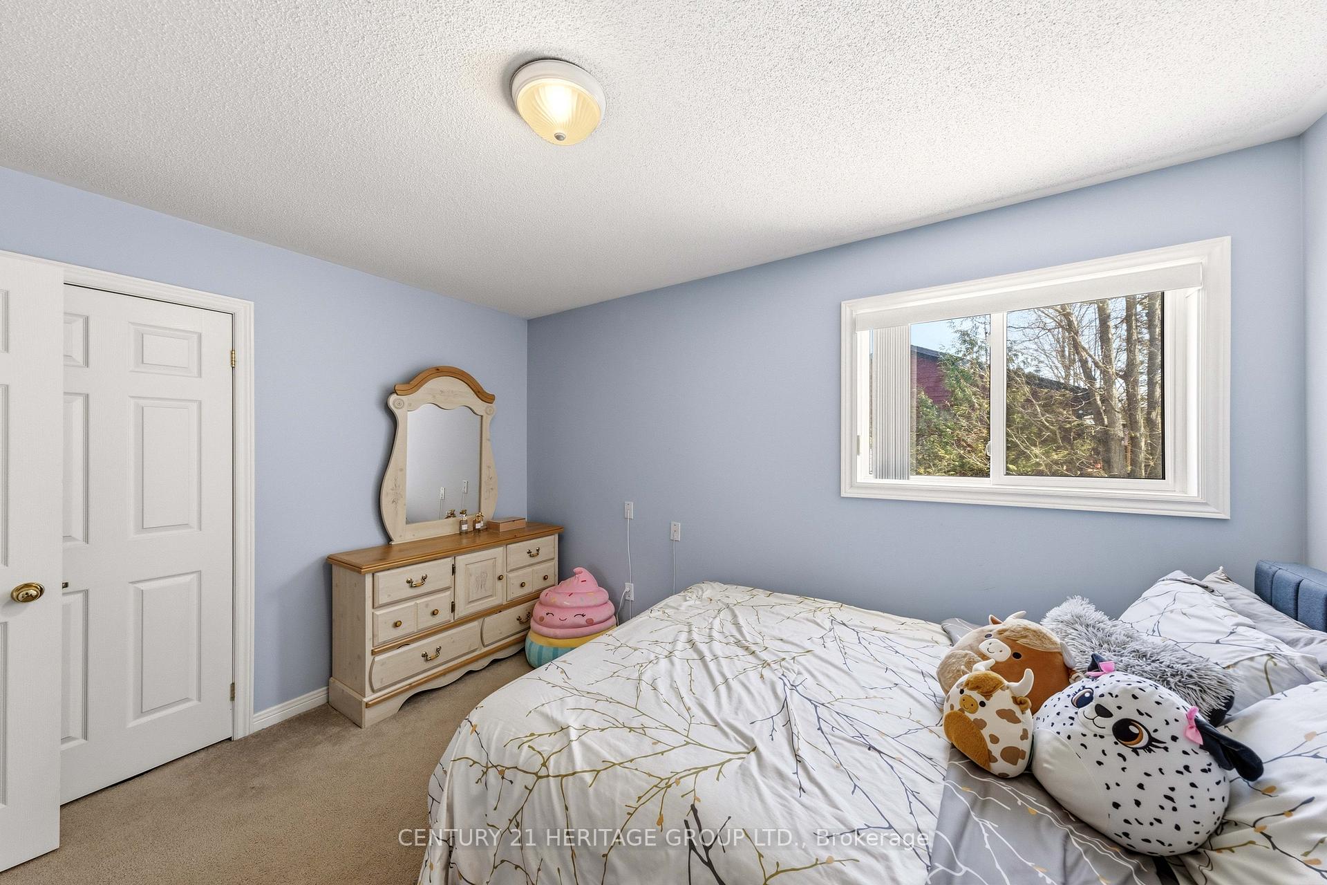 Photo 24 of 27 Creek Drive, Georgina, Pefferlaw — HOMEH