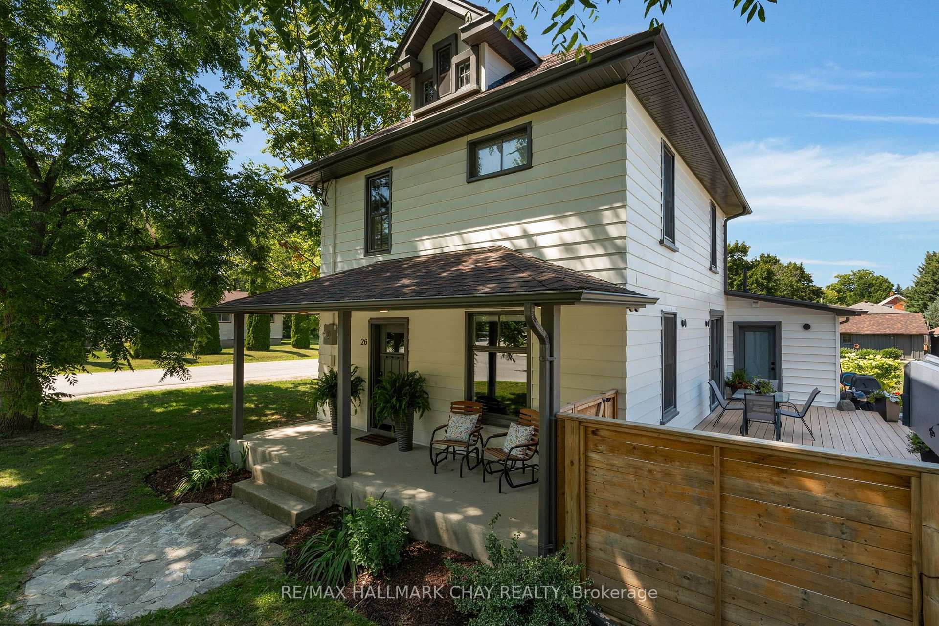 Photo 4 of 26 Edward Street W, Clearview, Creemore — HOMEH