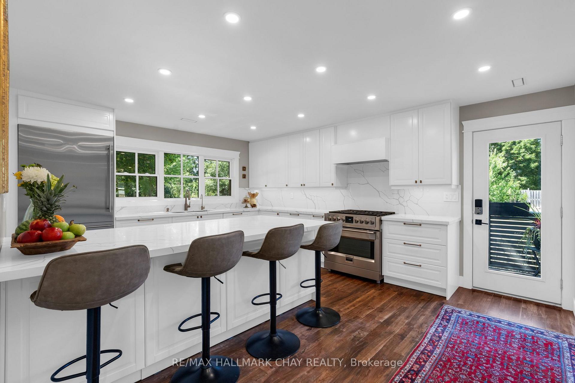 Photo 10 of 26 Edward Street W, Clearview, Creemore — HOMEH