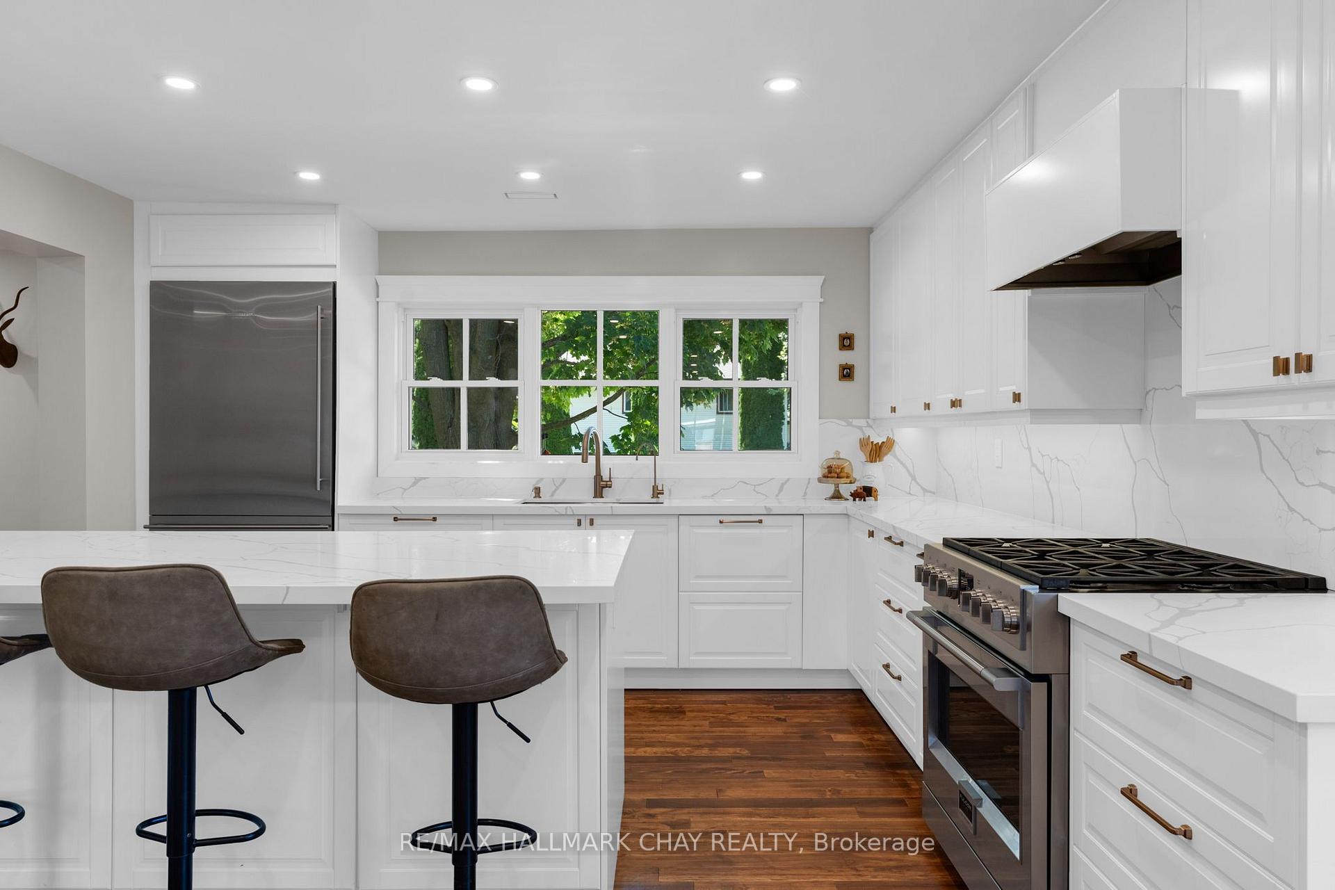 Photo 11 of 26 Edward Street W, Clearview, Creemore — HOMEH