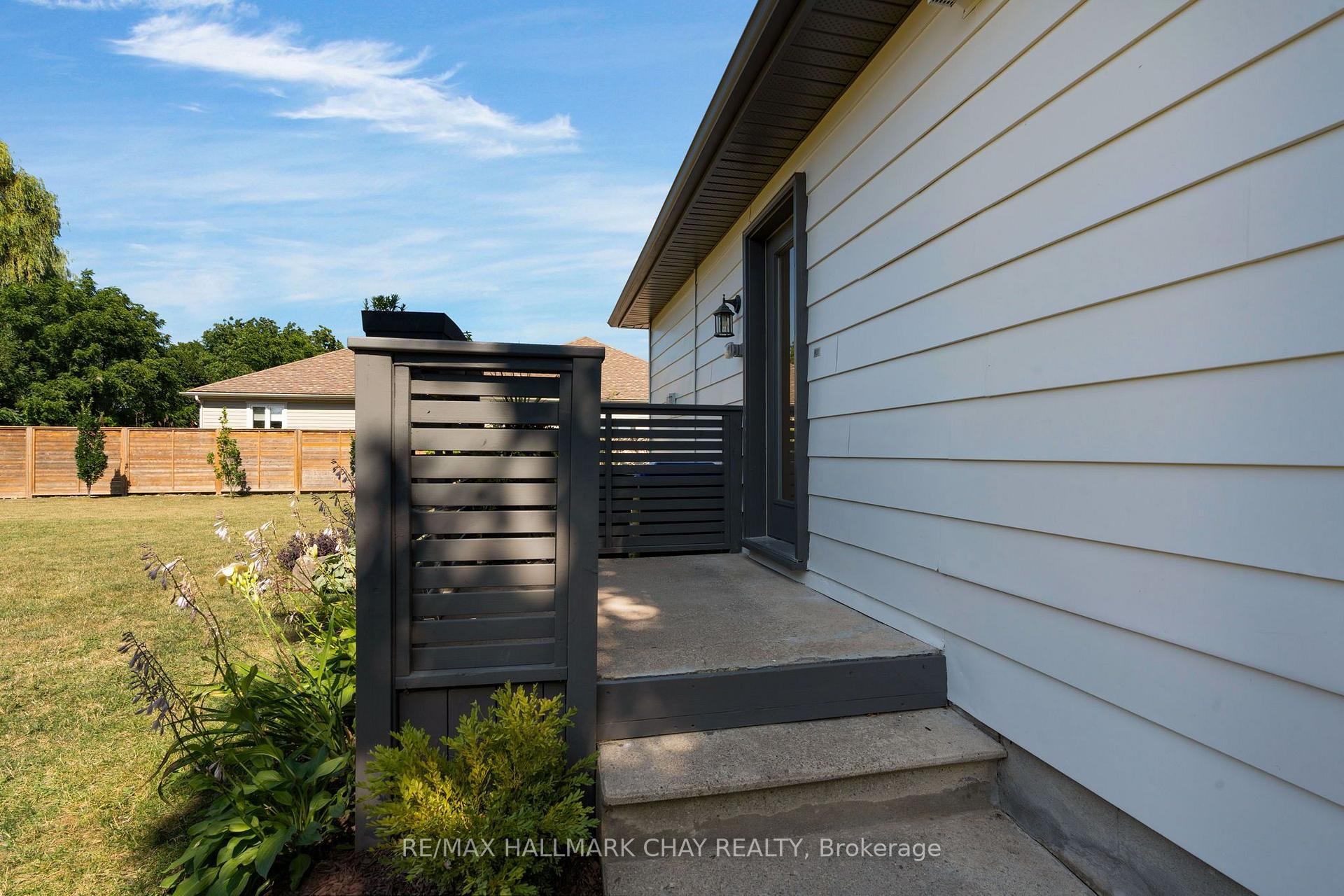 Photo 48 of 26 Edward Street W, Clearview, Creemore — HOMEH