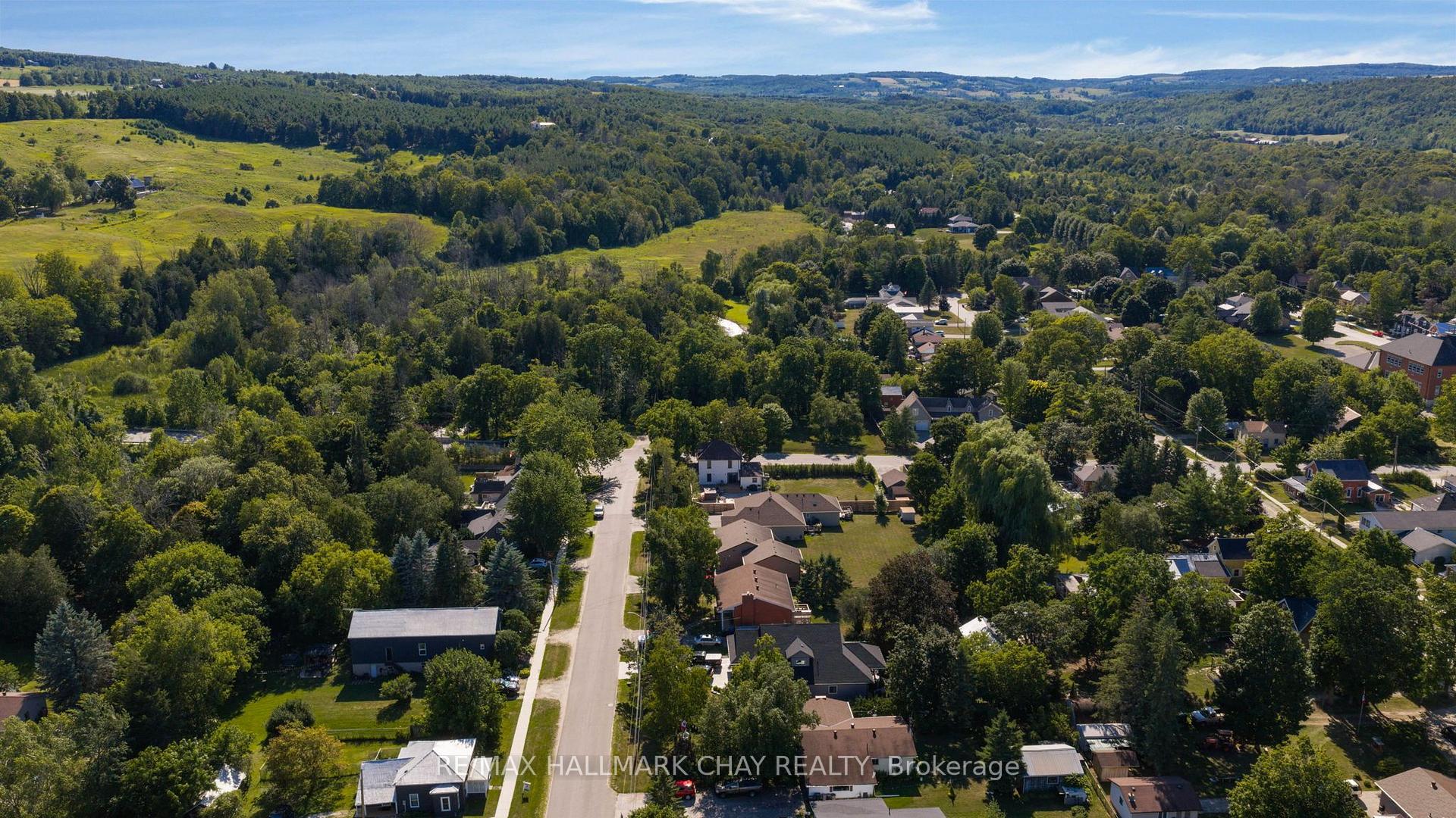 Photo 59 of 26 Edward Street W, Clearview, Creemore — HOMEH
