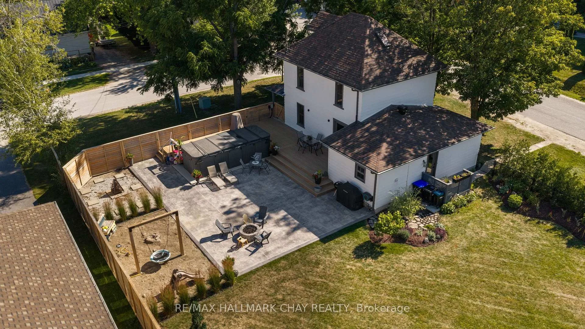 Photo 52 of 26 Edward Street W, Clearview, Creemore — HOMEH