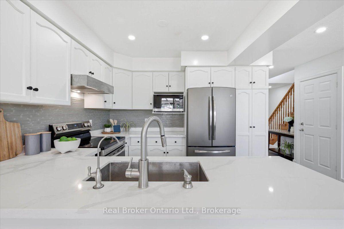 Photo 7 of 12 Castlebury Drive, Guelph, Willow West/Sugarbush/West Acres — HOMEH