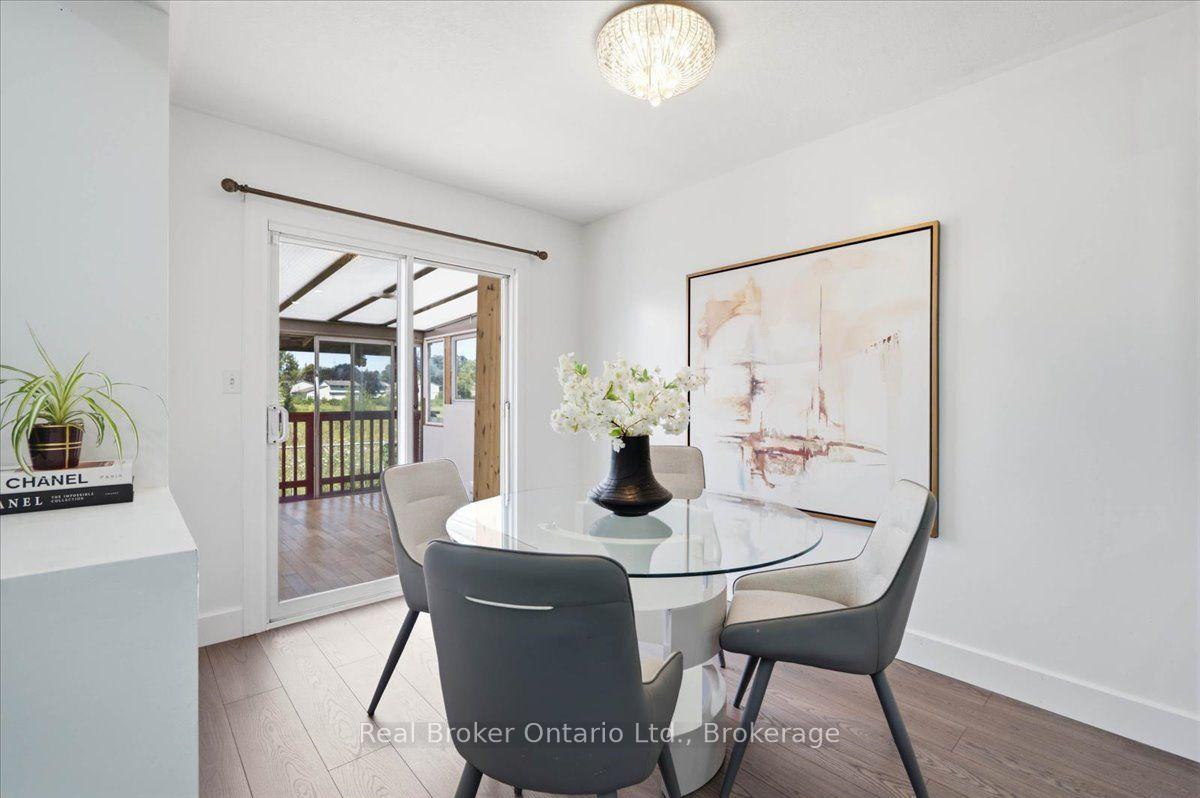 Photo 9 of 12 Castlebury Drive, Guelph, Willow West/Sugarbush/West Acres — HOMEH