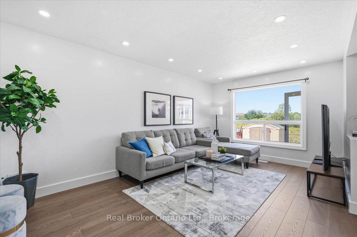 Photo 12 of 12 Castlebury Drive, Guelph, Willow West/Sugarbush/West Acres — HOMEH