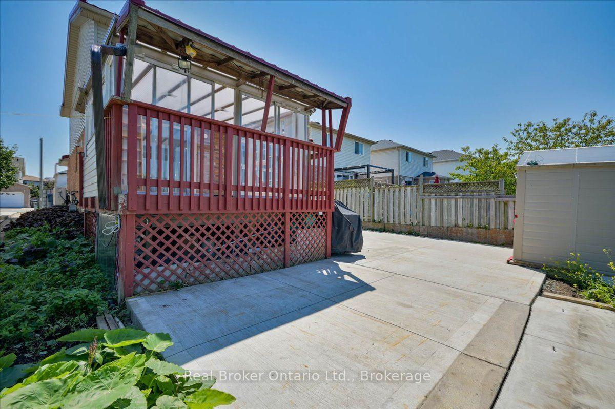 Photo 38 of 12 Castlebury Drive, Guelph, Willow West/Sugarbush/West Acres — HOMEH