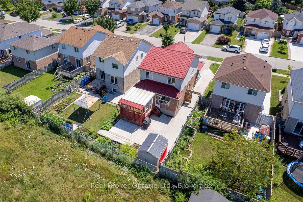 Photo 42 of 12 Castlebury Drive, Guelph, Willow West/Sugarbush/West Acres — HOMEH