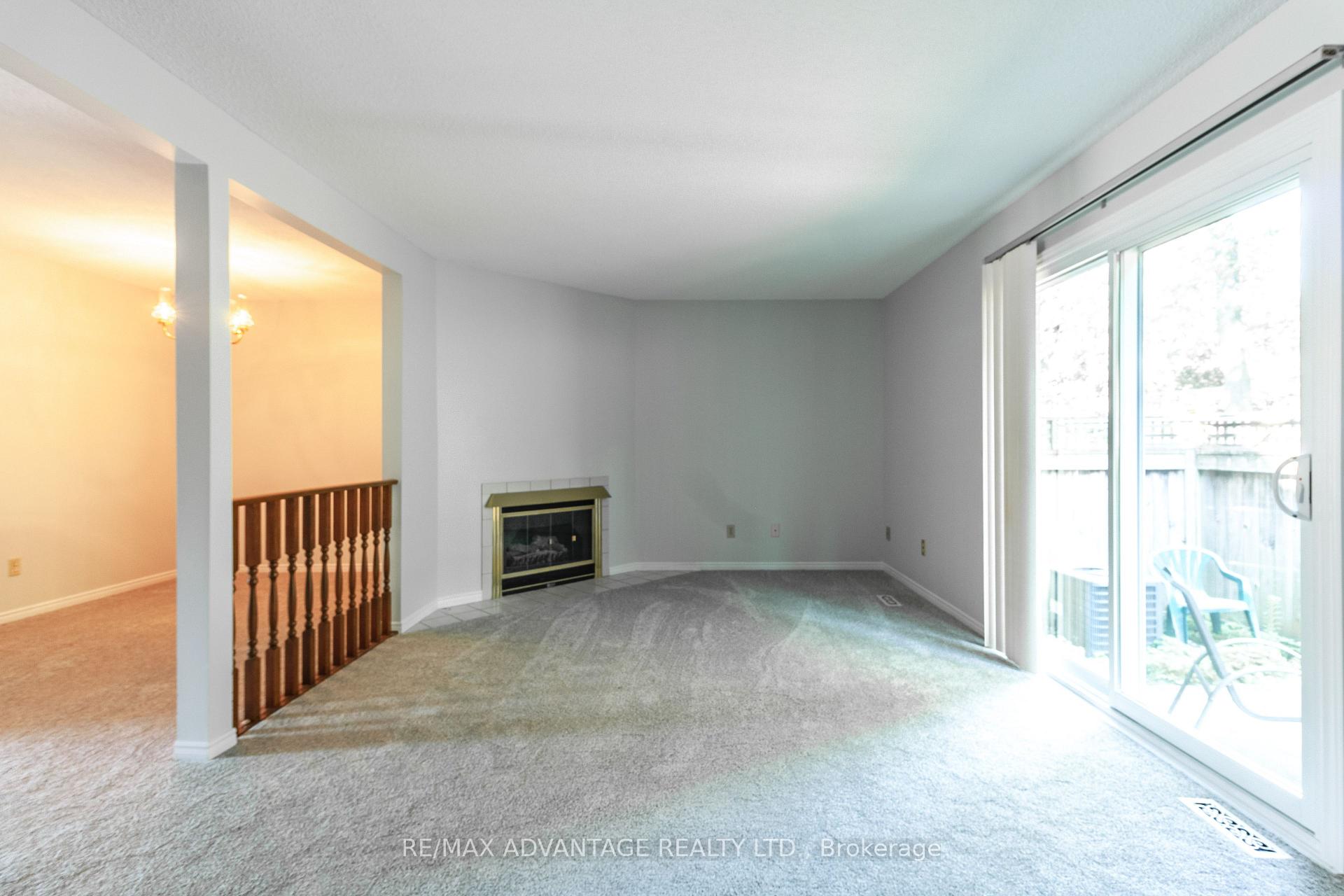 Photo 11 of Unit 4, 1294 Byron Baseline Road W, London, South K — HOMEH
