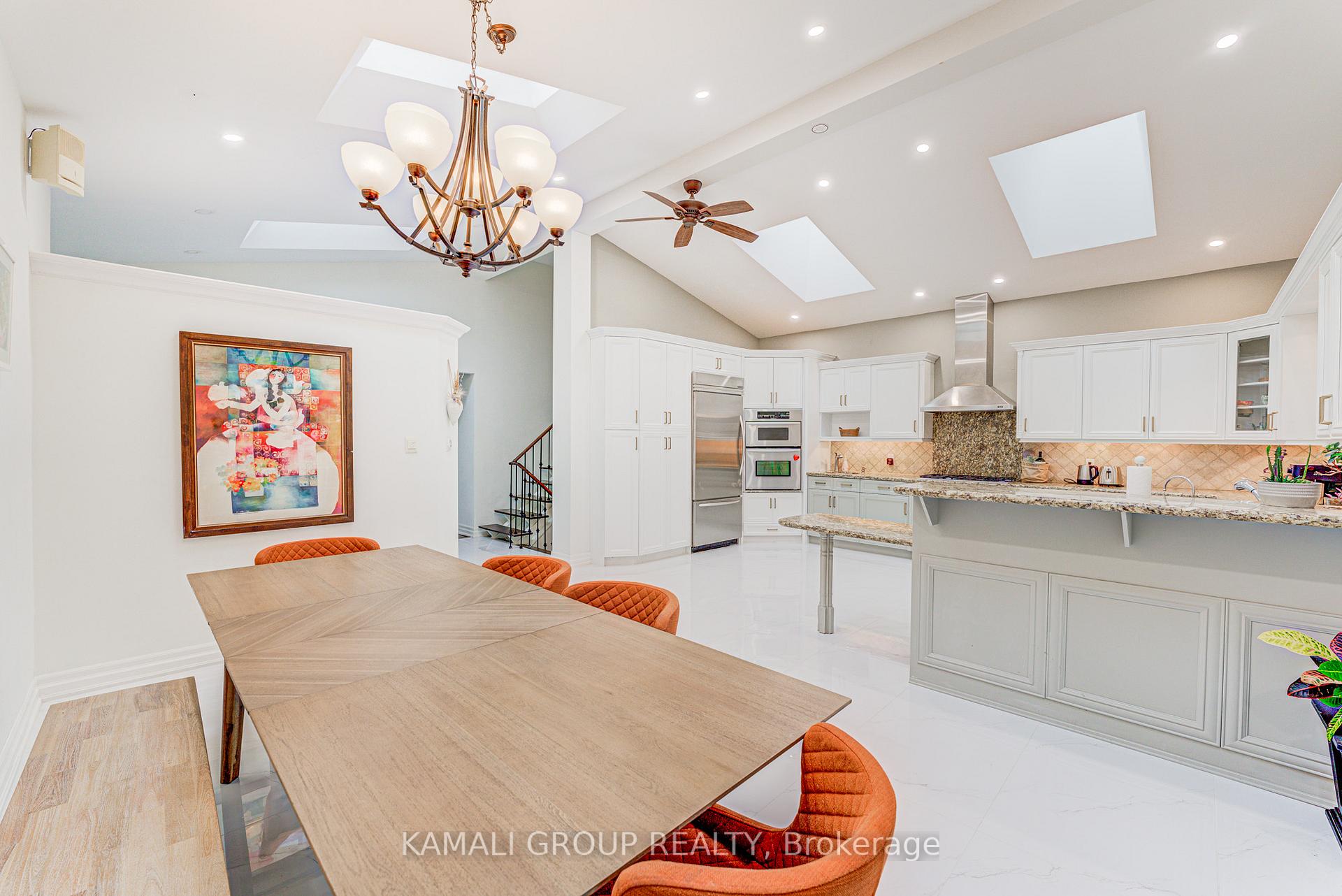 Photo 5 of 5 Caravan Drive, North York, Banbury-Don Mills — HOMEH