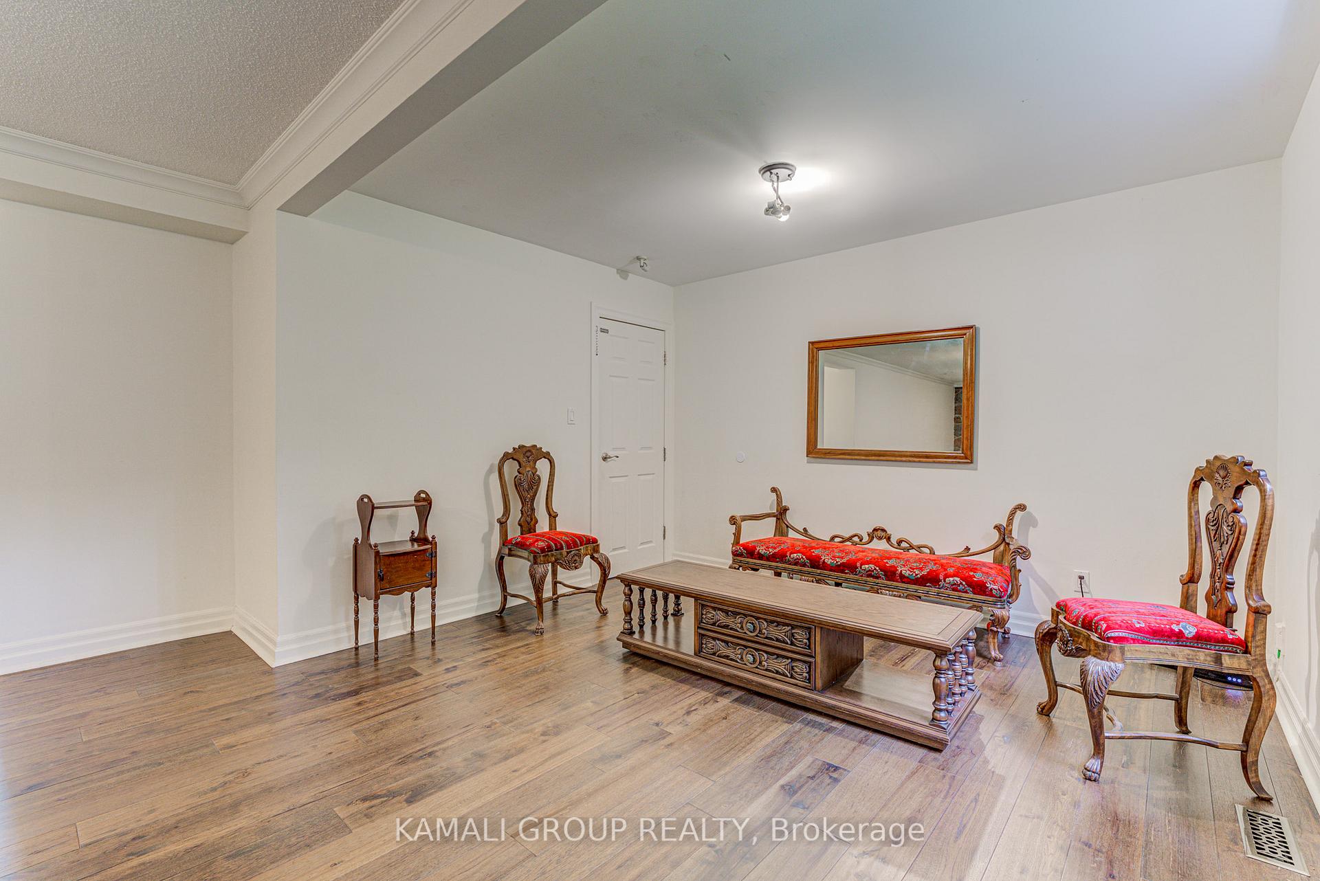 Photo 16 of 5 Caravan Drive, North York, Banbury-Don Mills — HOMEH