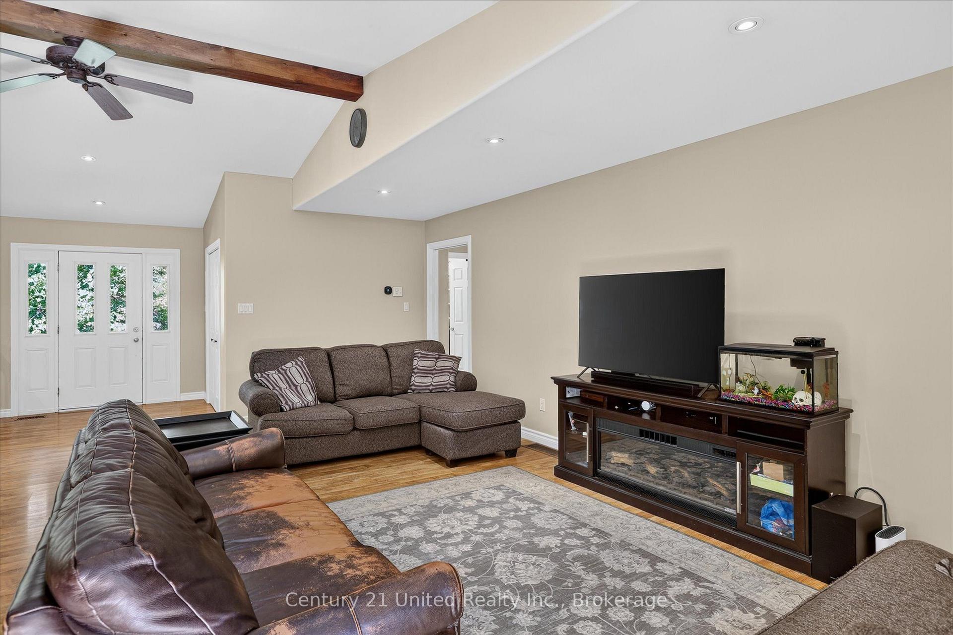 Photo 11 of 923 Rock Road, Douro-Dummer — HOMEH