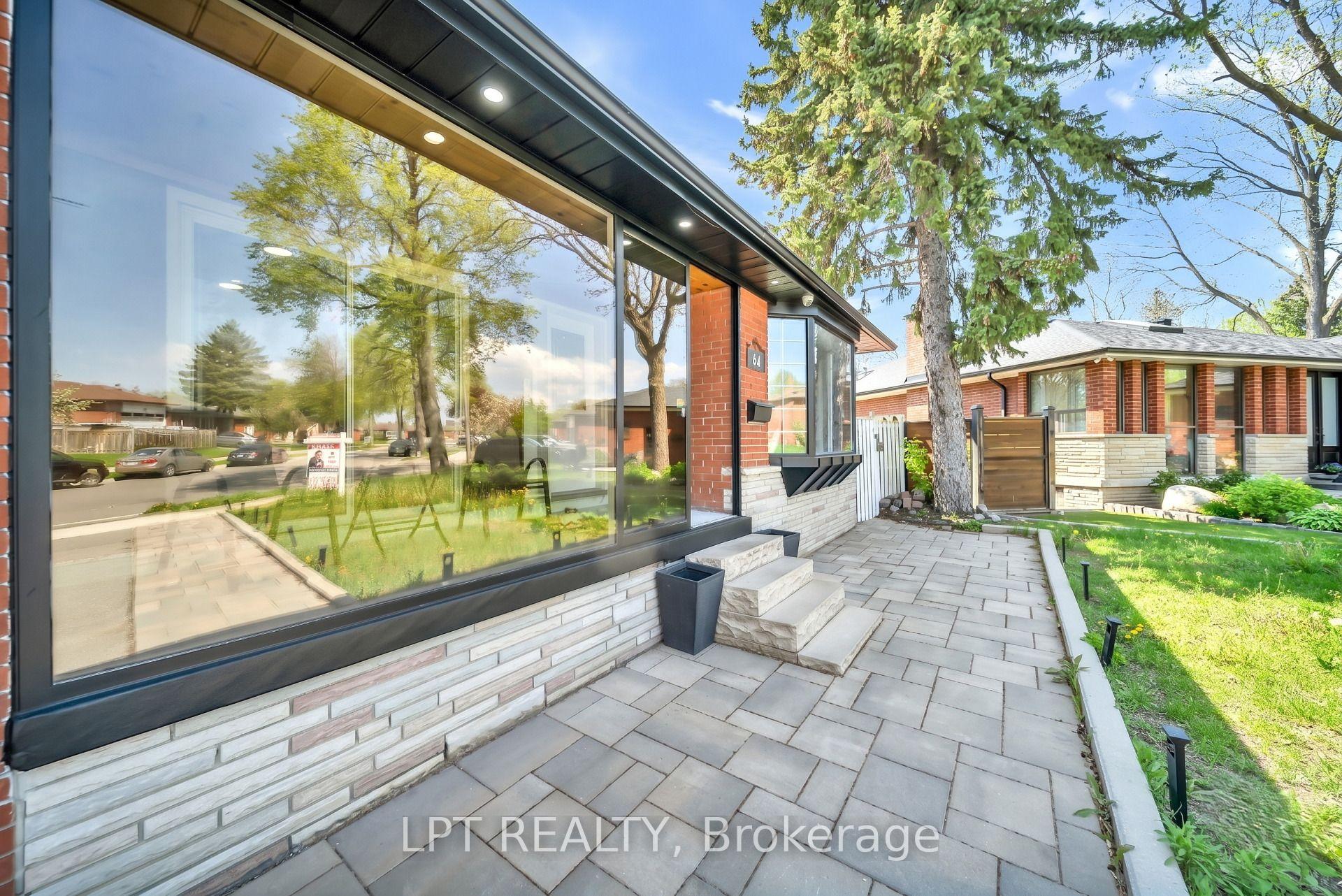 Photo 4 of 41 Keegan Crescent, North York, York University Heights — HOMEH