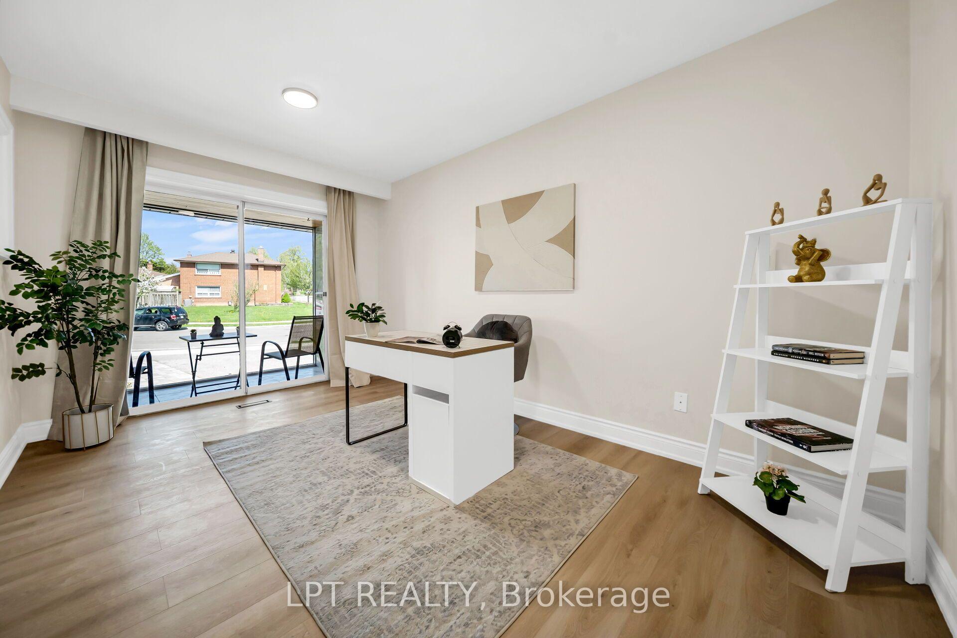 Photo 8 of 41 Keegan Crescent, North York, York University Heights — HOMEH
